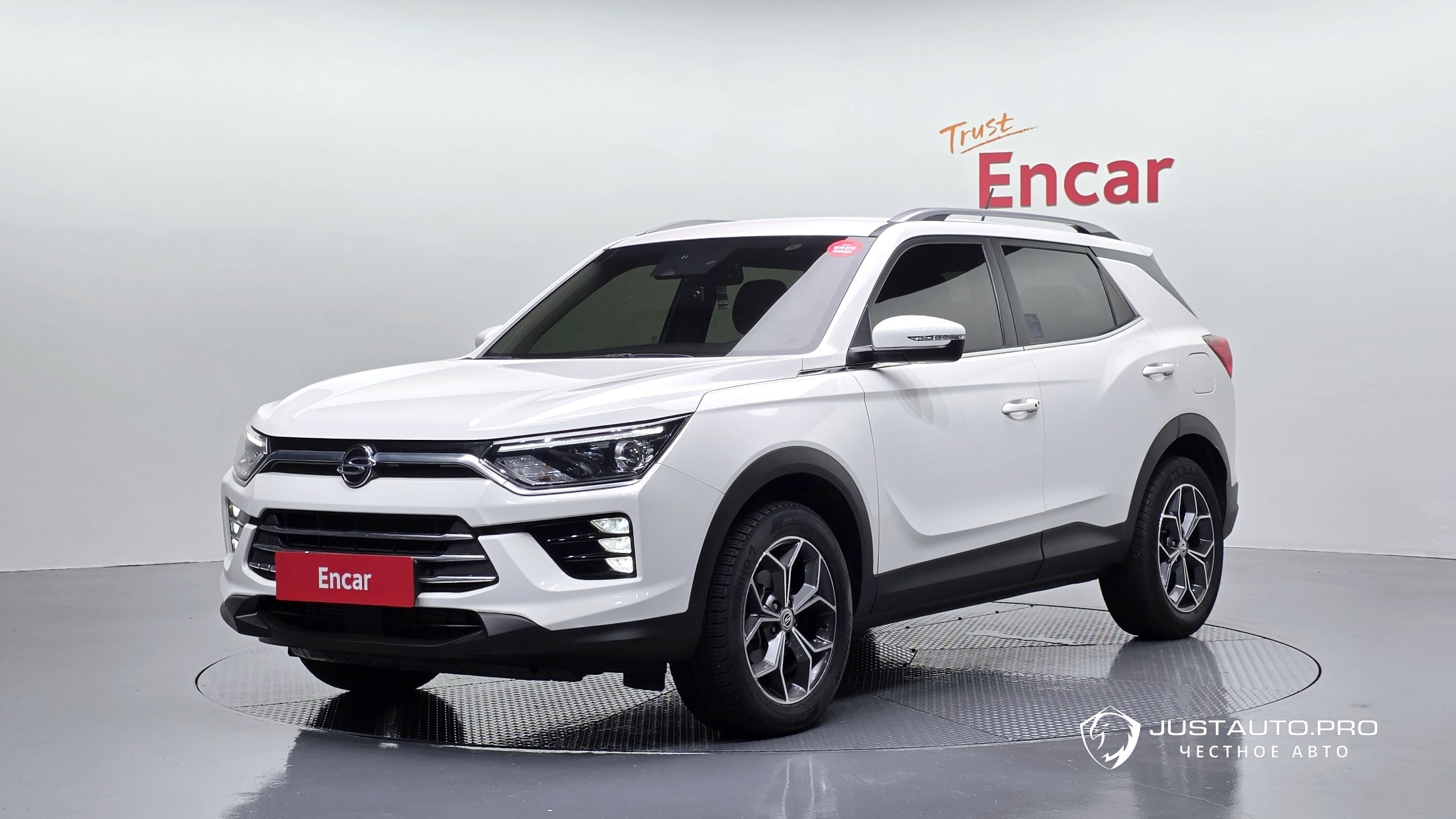 Автомобиль KG_Mobility_Ssangyong KORANDO