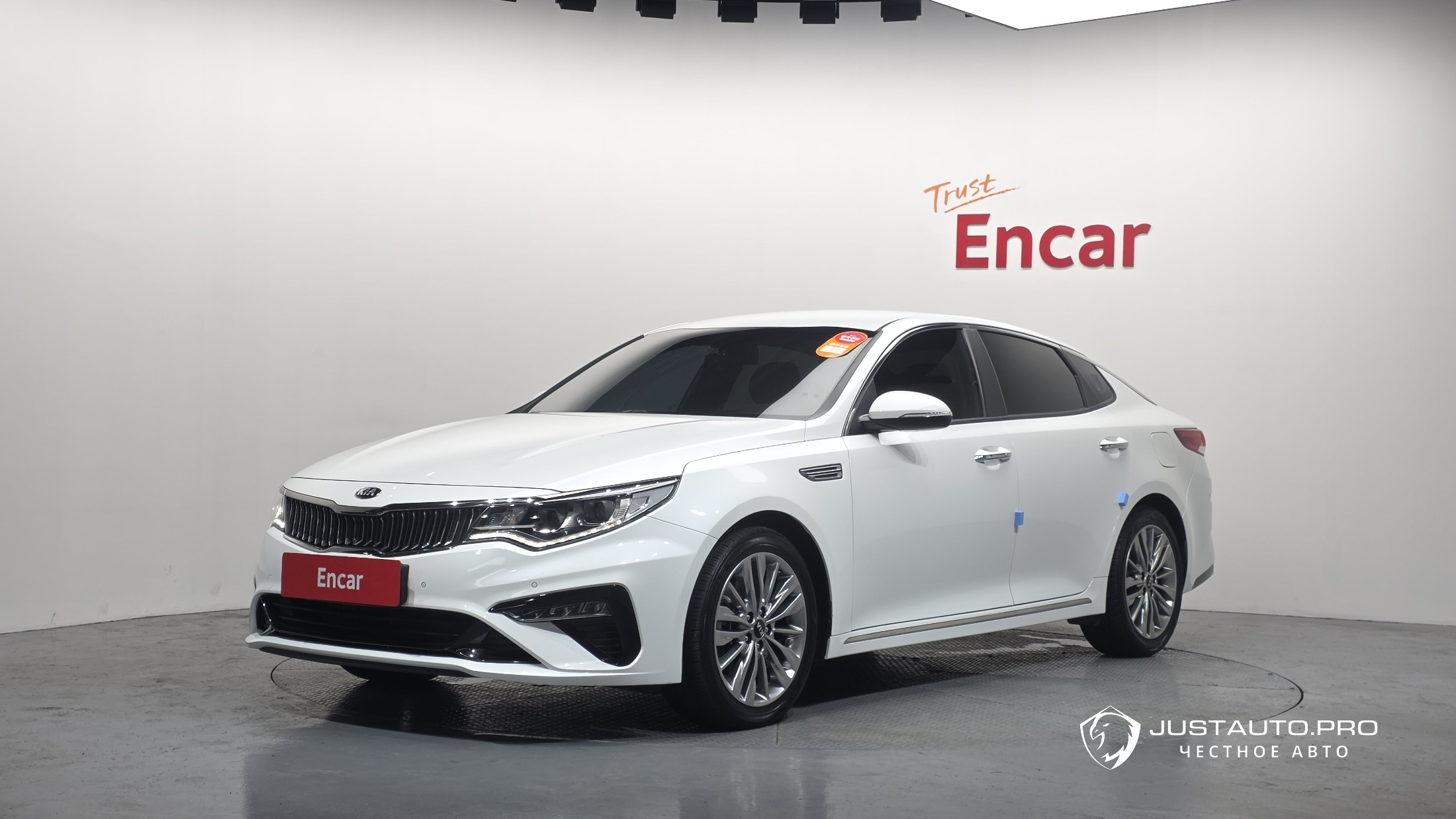 Автомобиль Kia K5