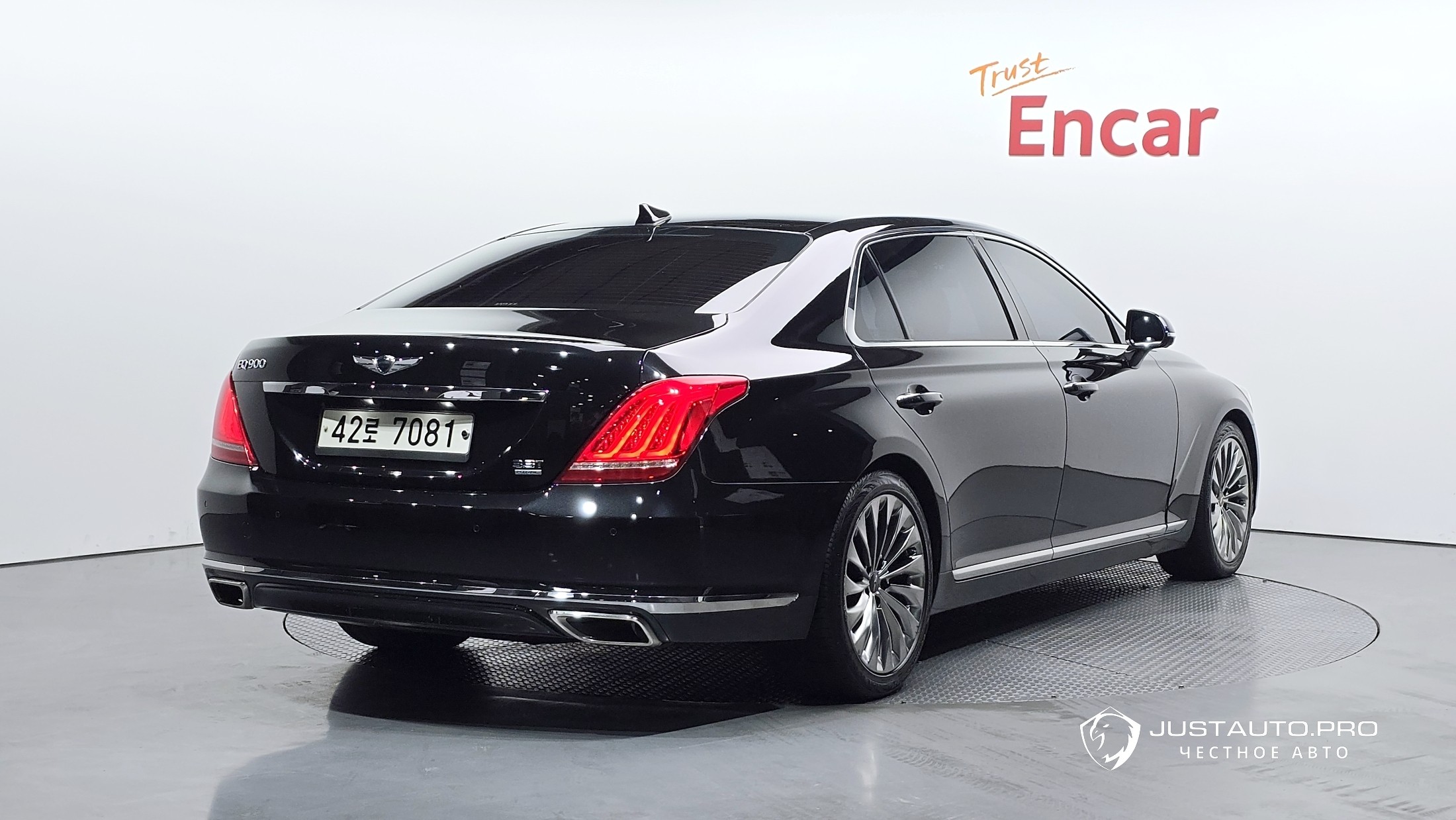 Автомобиль Genesis EQ900