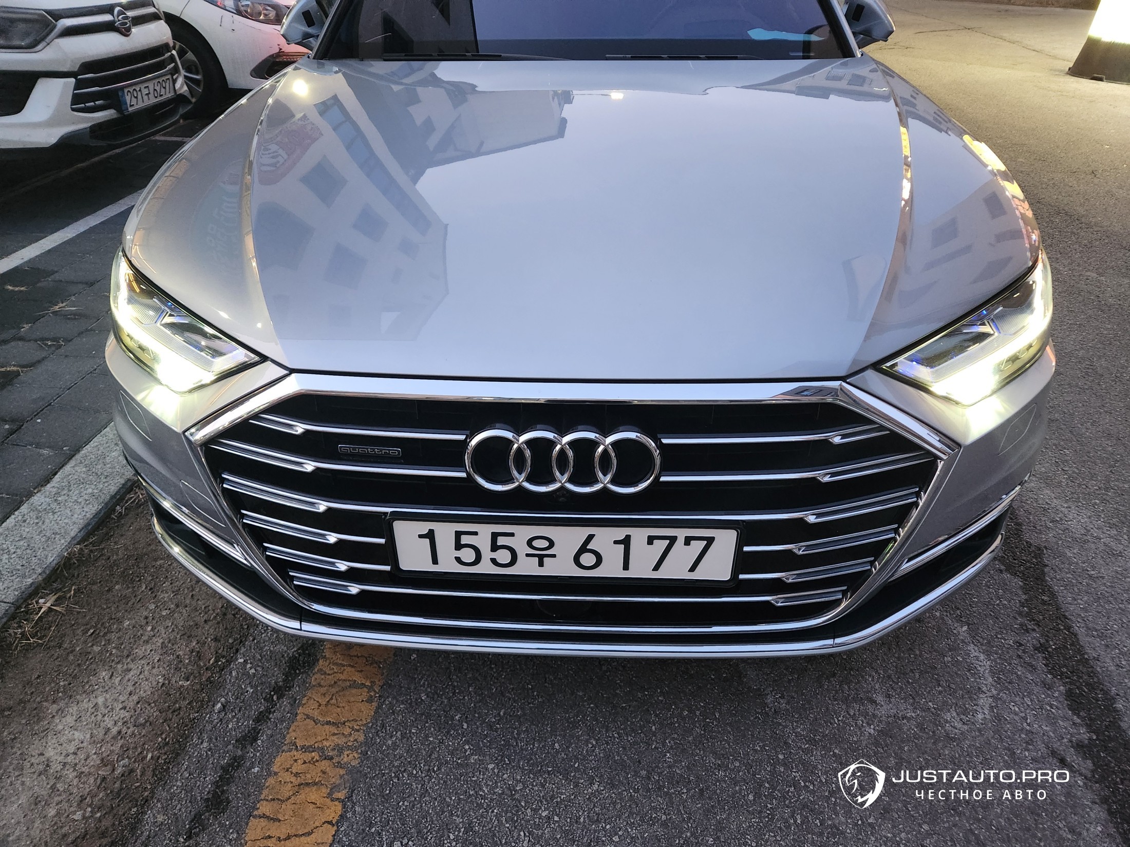 Автомобиль Audi A8