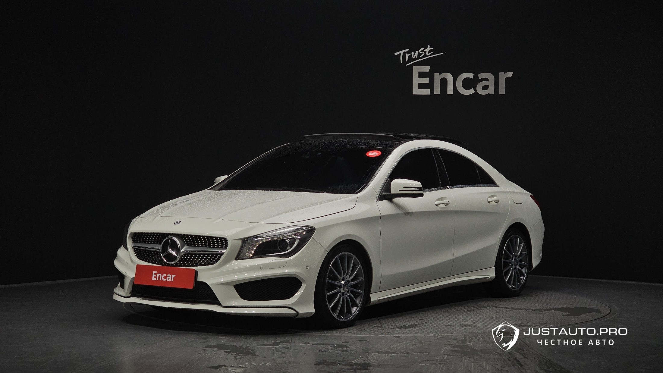 Автомобиль Mercedes-Benz CLA-Class