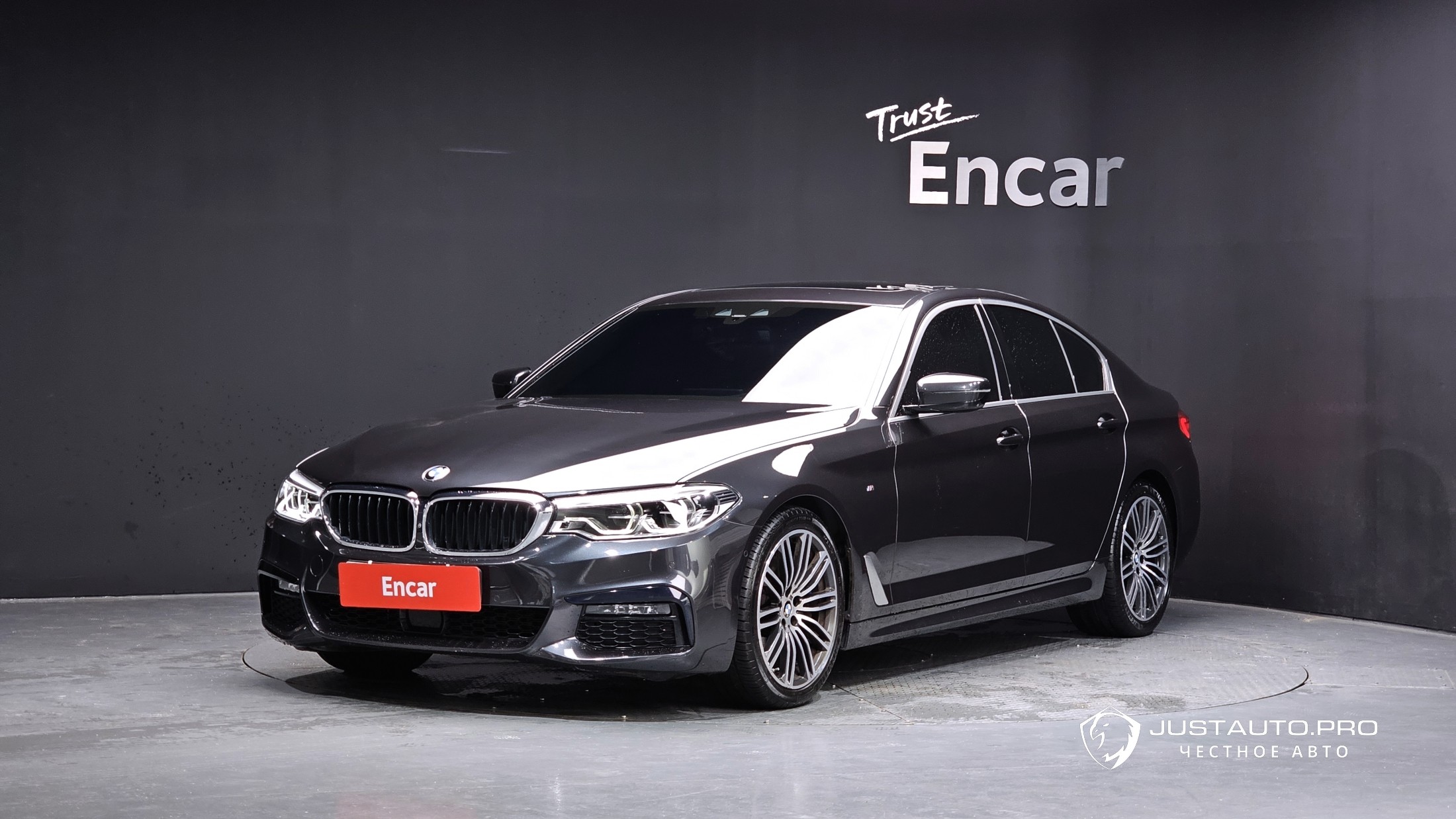 Автомобиль BMW 5-Series