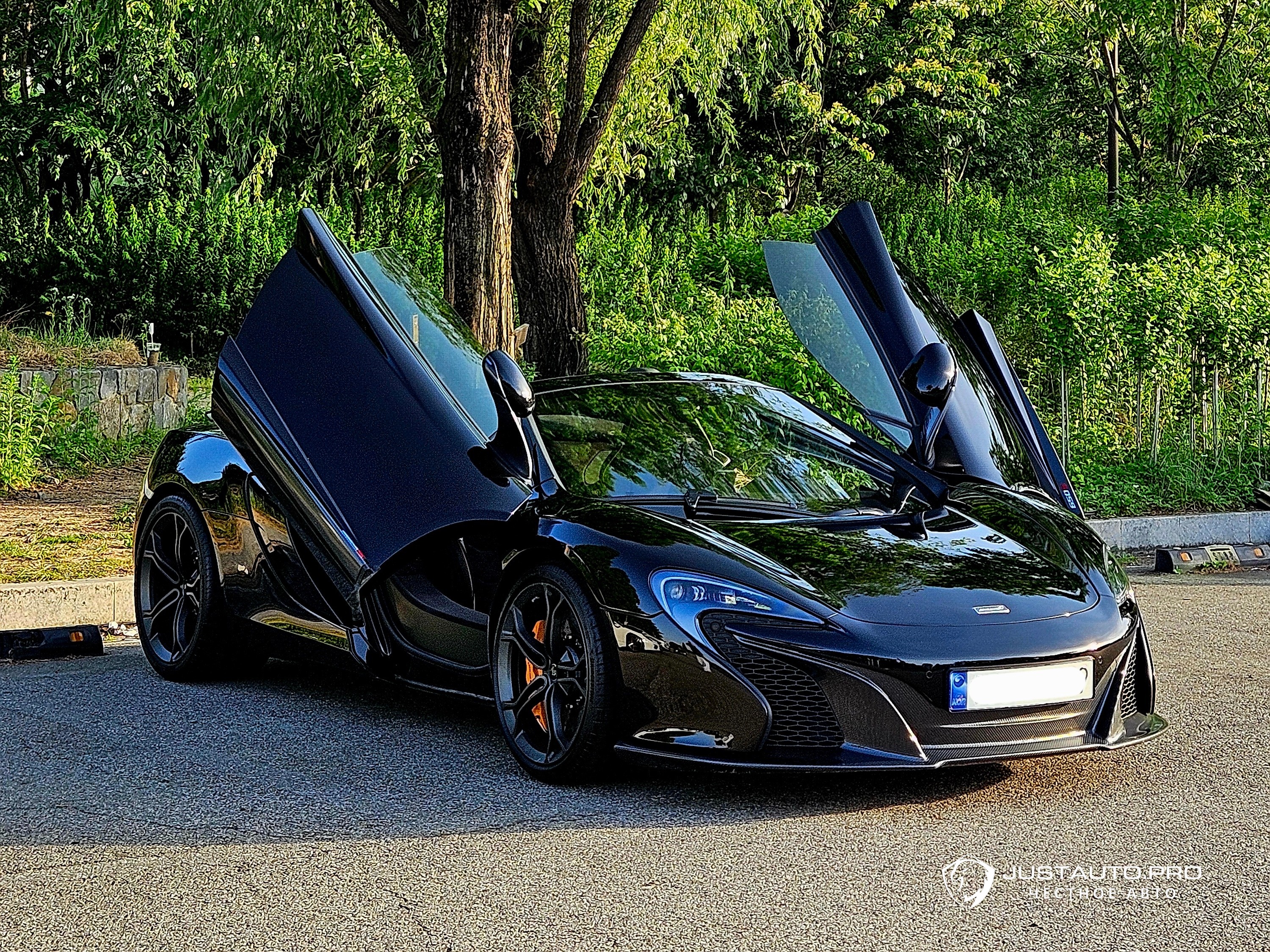 Автомобиль Mclaren 650S