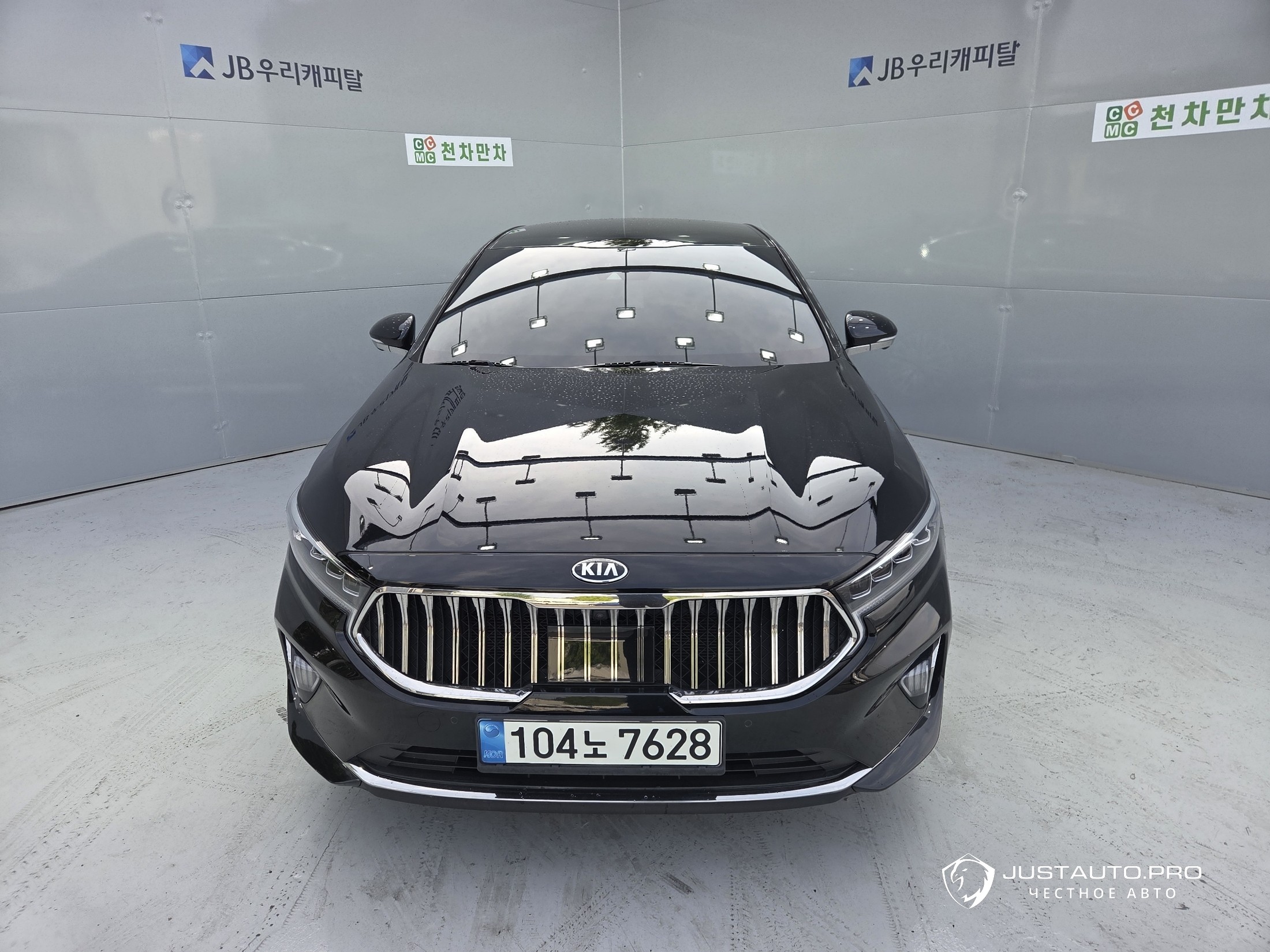 Автомобиль Kia K7