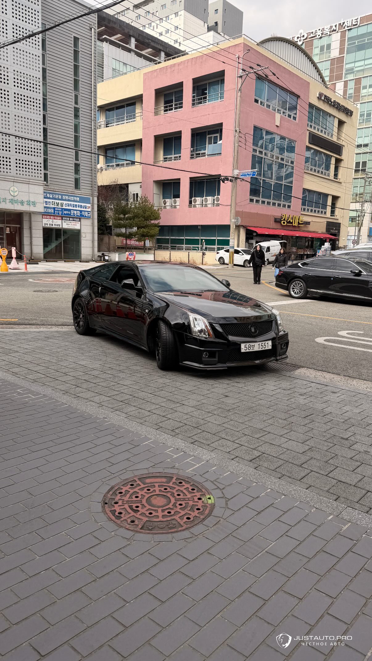 Автомобиль Cadillac CTS