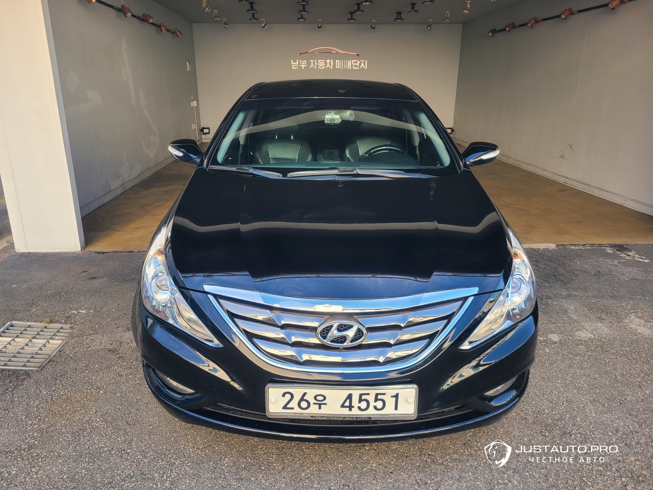 Автомобиль Hyundai Sonata