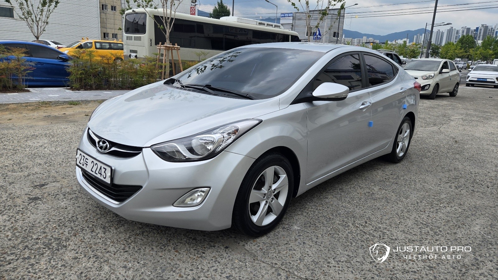 Автомобиль Hyundai AVANTE