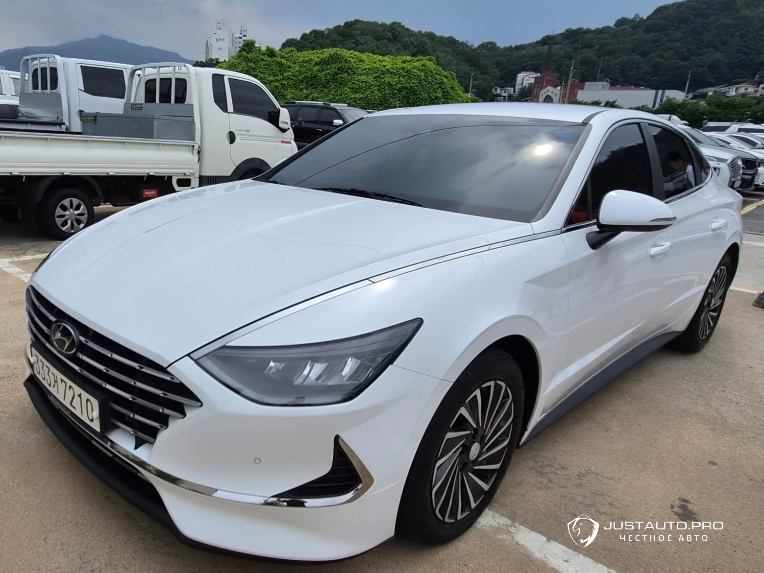 Автомобиль Hyundai Sonata