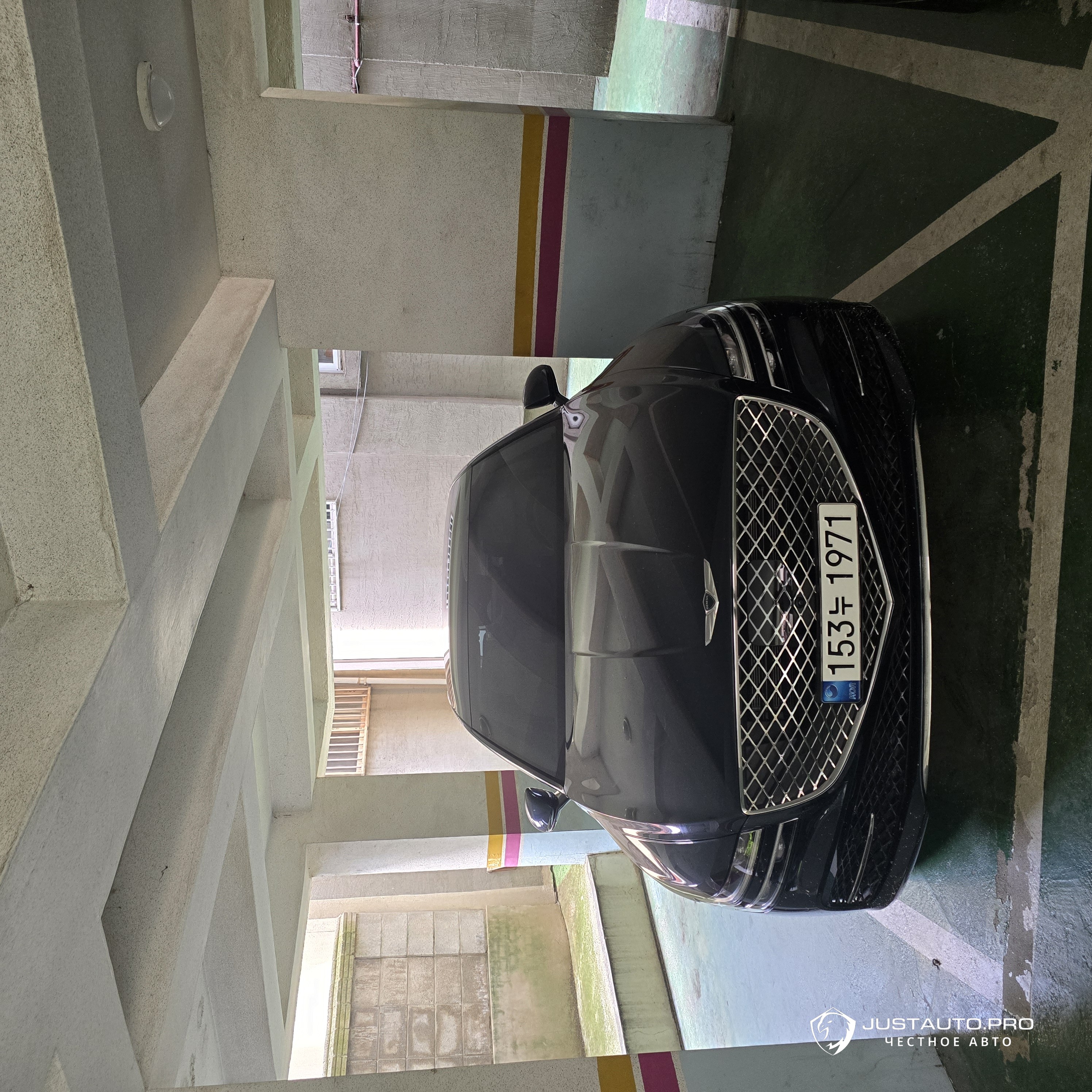 Автомобиль Genesis G80
