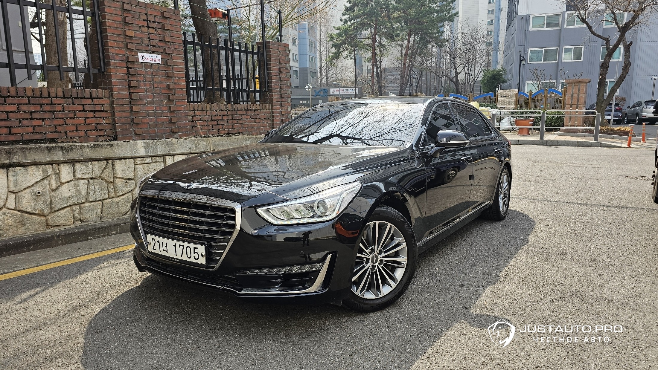 Автомобиль Genesis EQ900