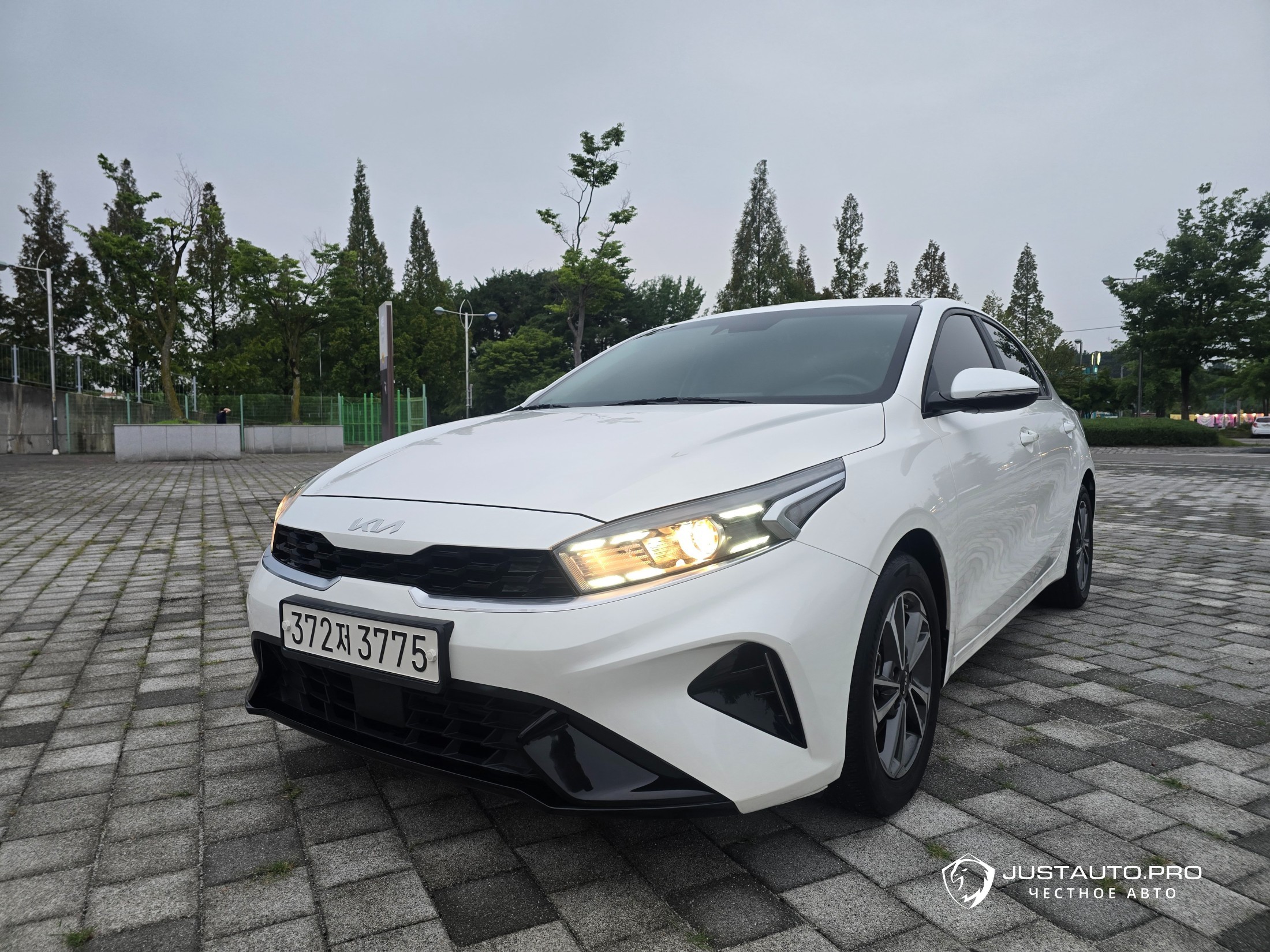 Автомобиль Kia K3