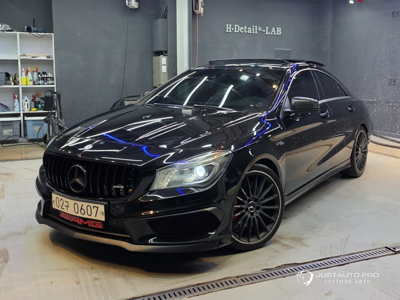 Автомобиль Mercedes-Benz CLA-Class