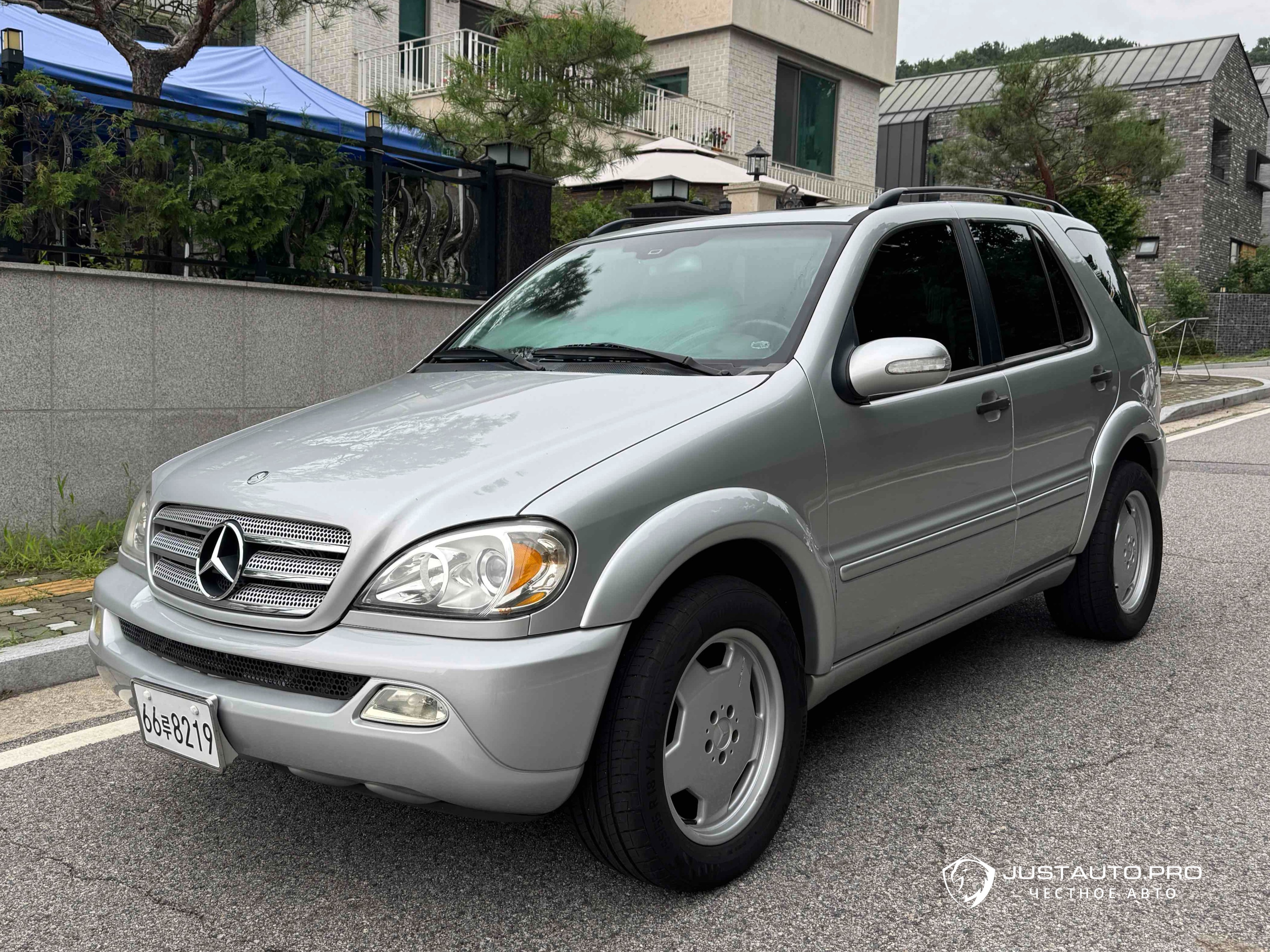Автомобиль Mercedes-Benz M-class