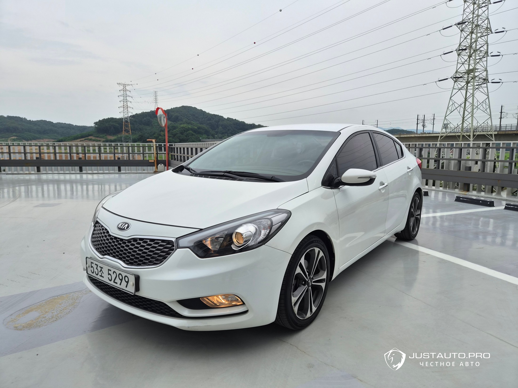 Автомобиль Kia K3