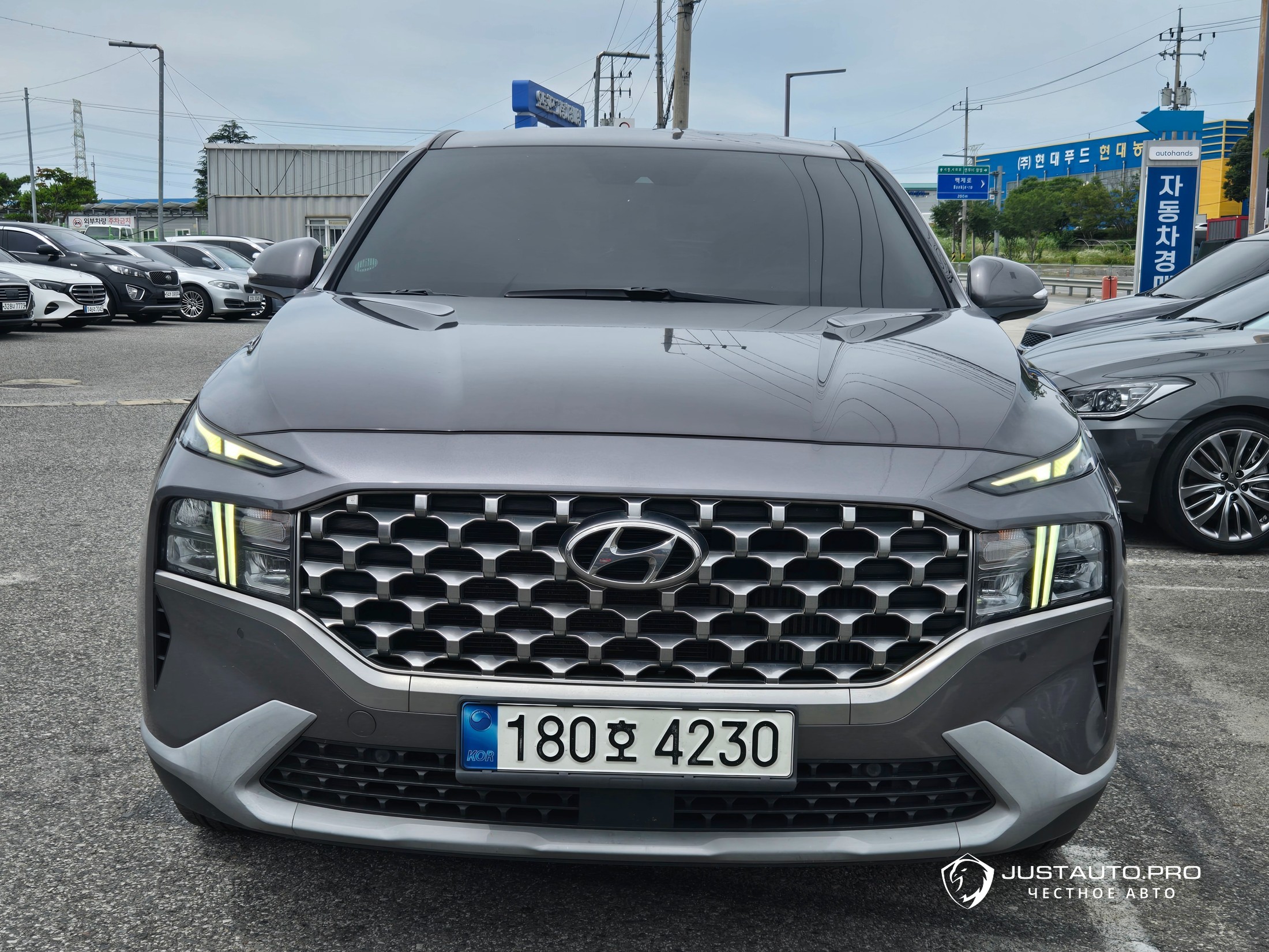 Автомобиль Hyundai Santafe