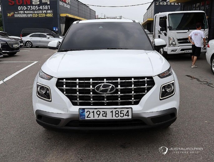 Автомобиль Hyundai Venue