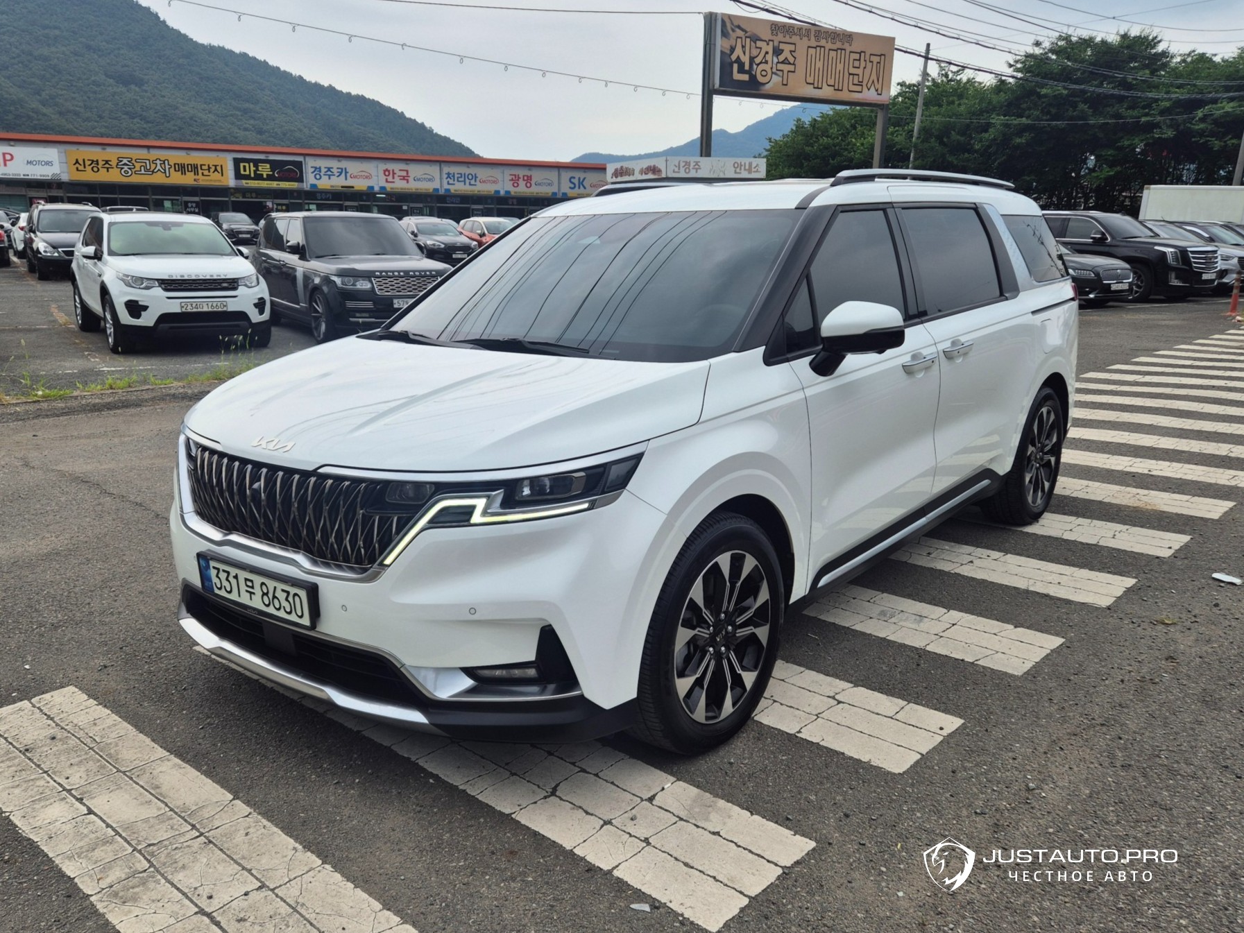 Автомобиль Kia Canival