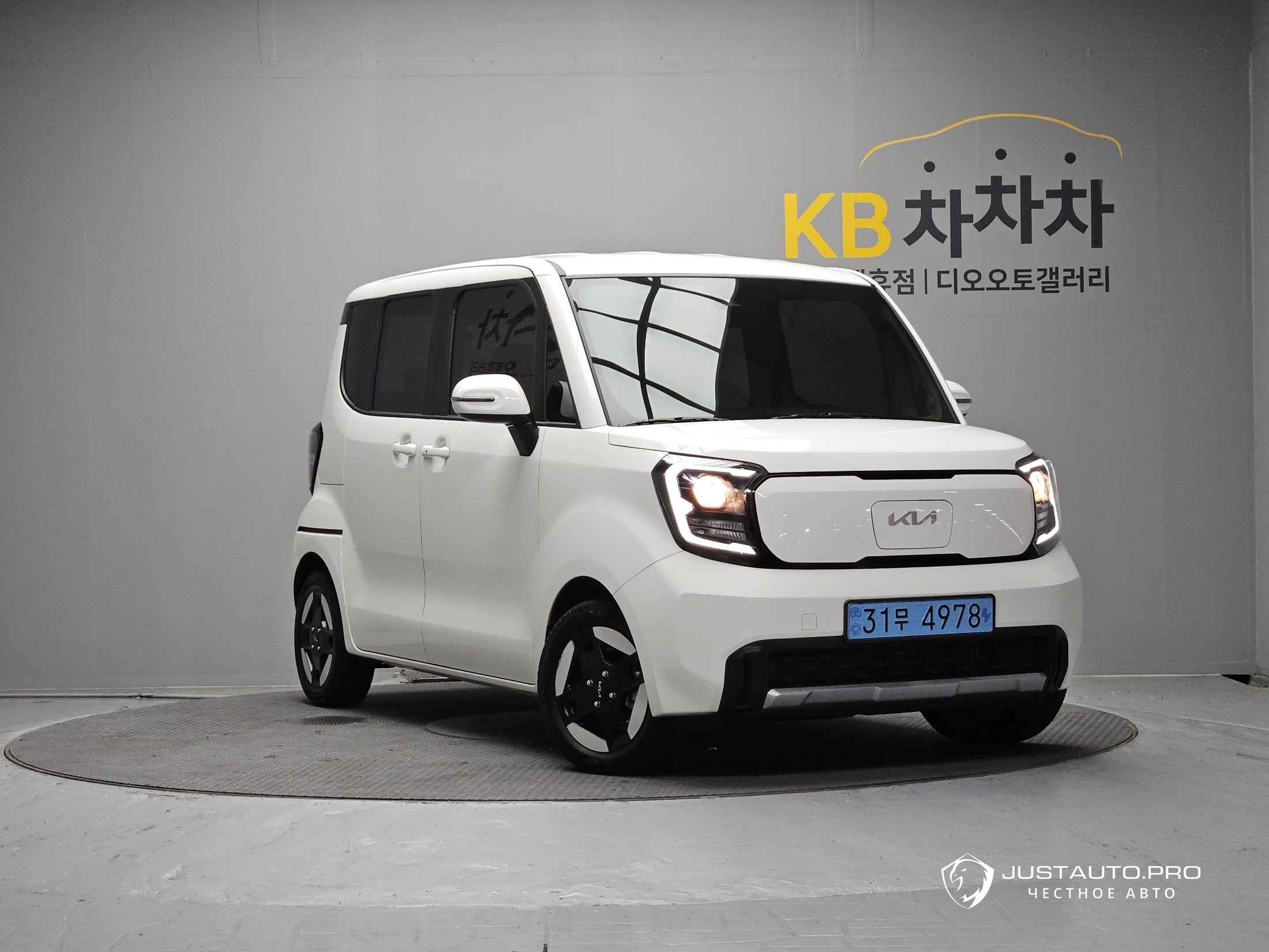 Автомобиль Kia RAY