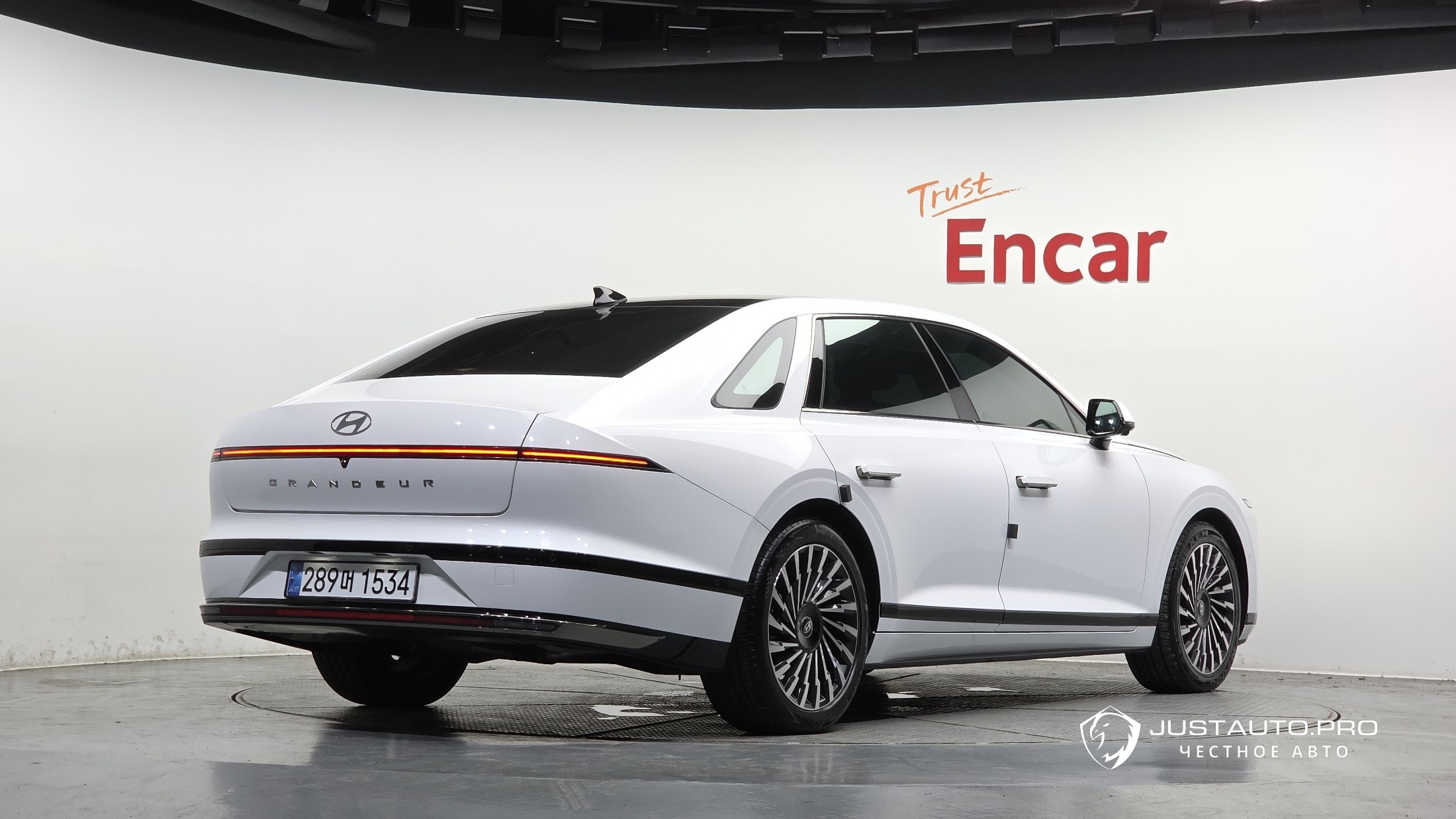 Автомобиль Hyundai Grandeur