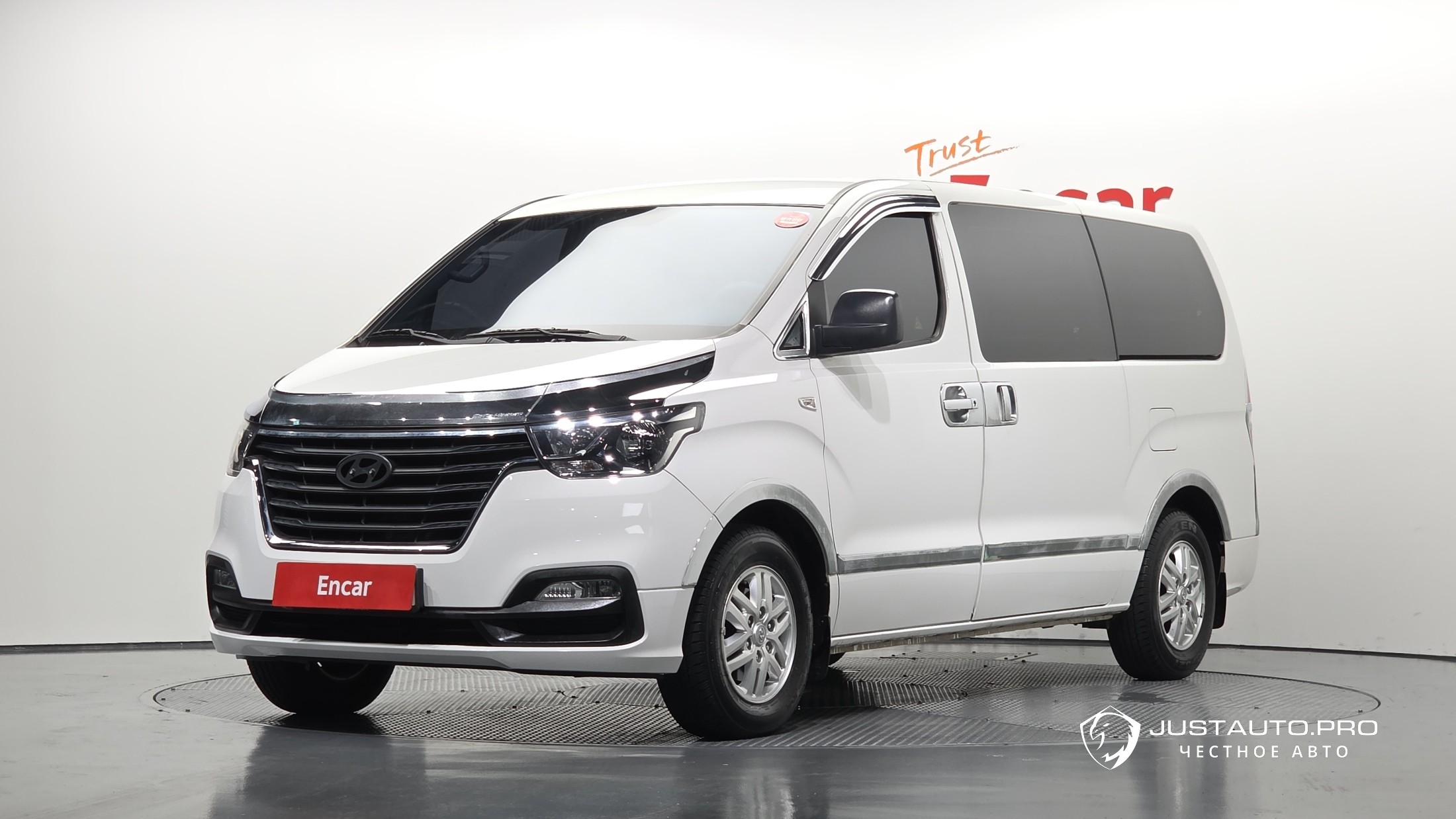 Автомобиль Hyundai Starex