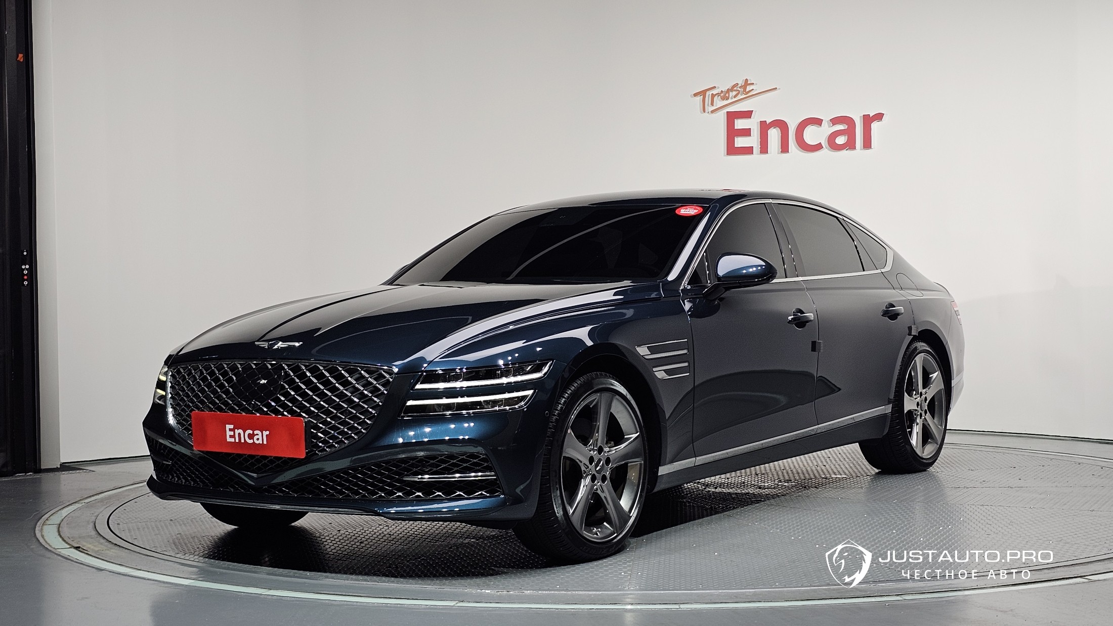 Автомобиль Genesis G80