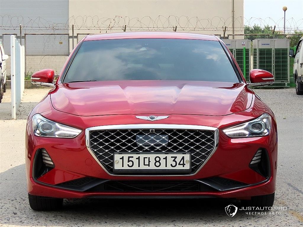 Автомобиль Genesis G70