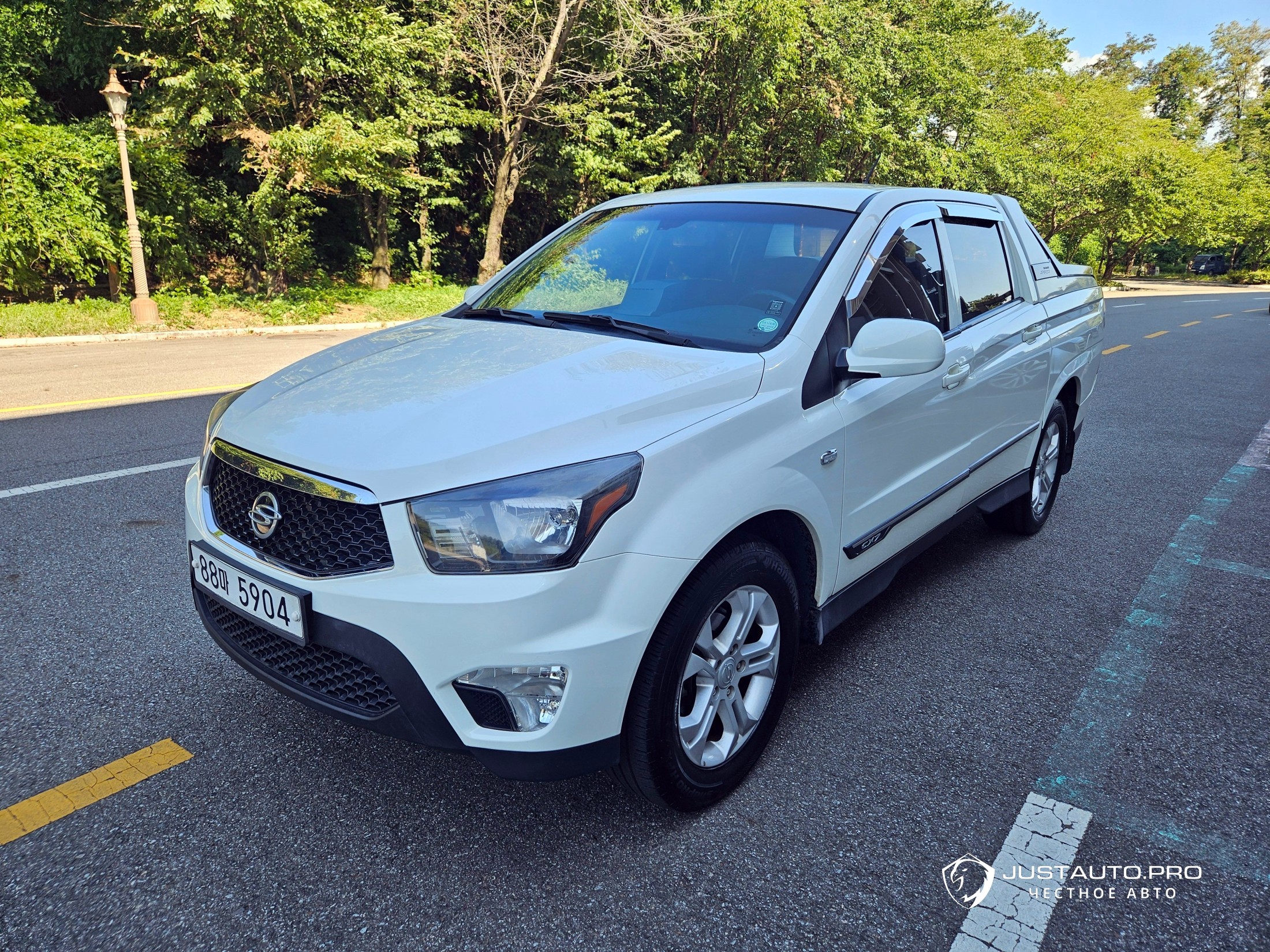 Автомобиль KG_Mobility_Ssangyong KORANDO