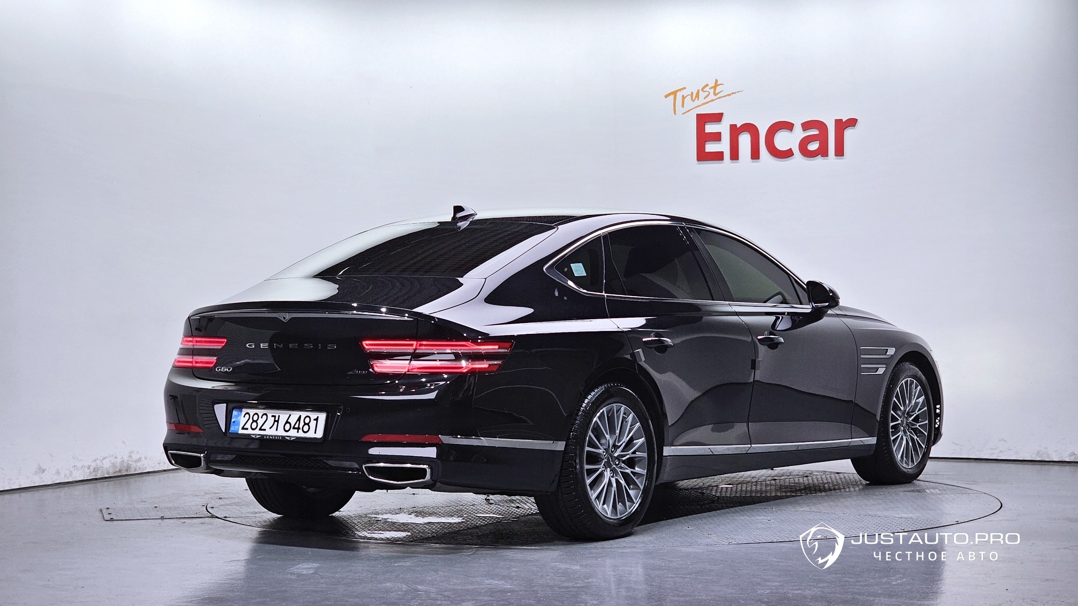 Автомобиль Genesis G80
