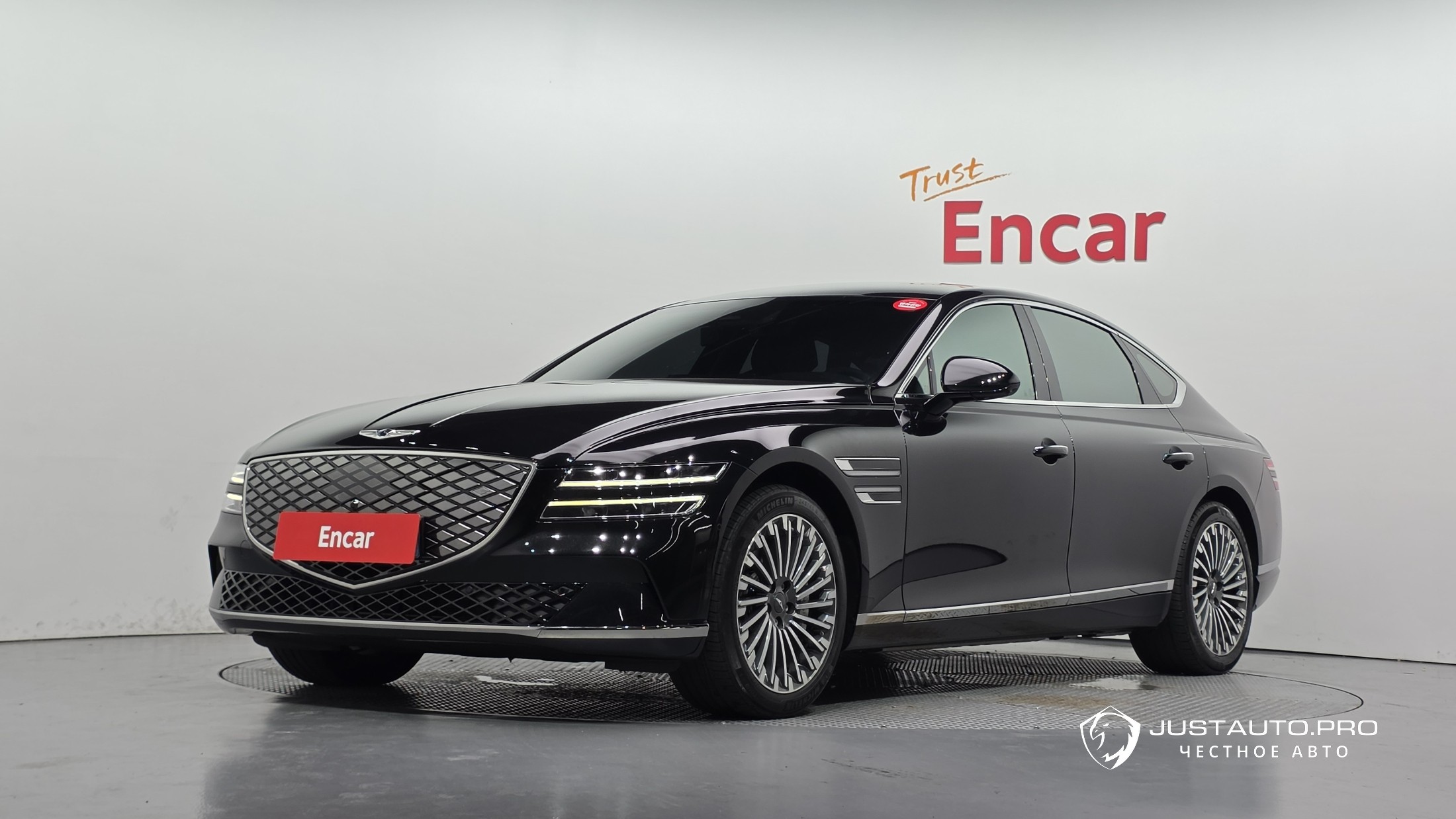 Автомобиль Genesis G80