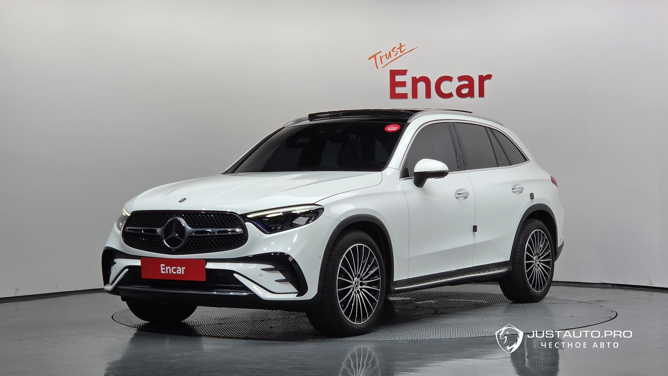 Автомобиль Mercedes-Benz GLC-Class