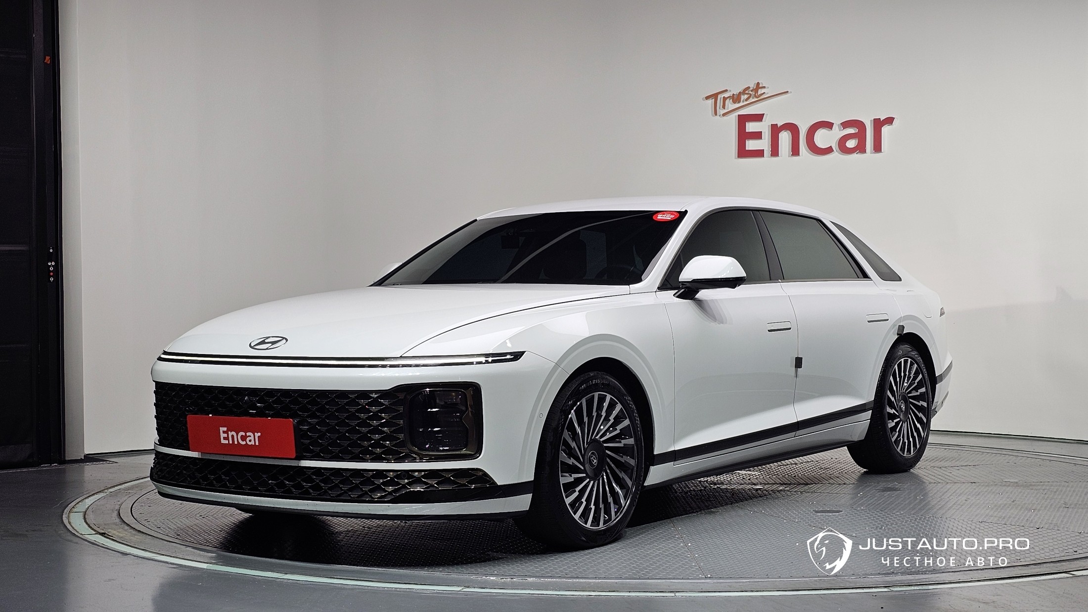 Автомобиль Hyundai Grandeur
