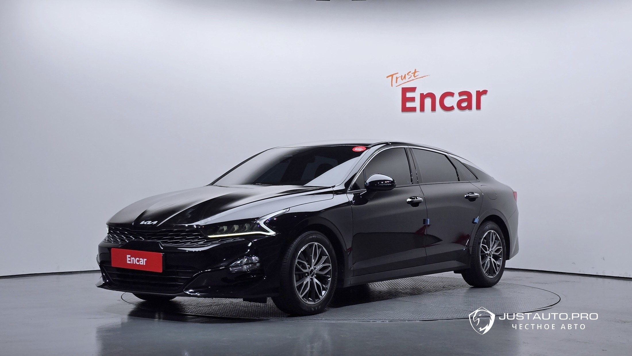 Автомобиль Kia K5