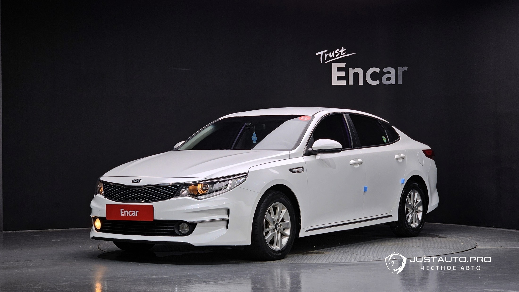 Автомобиль Kia K5