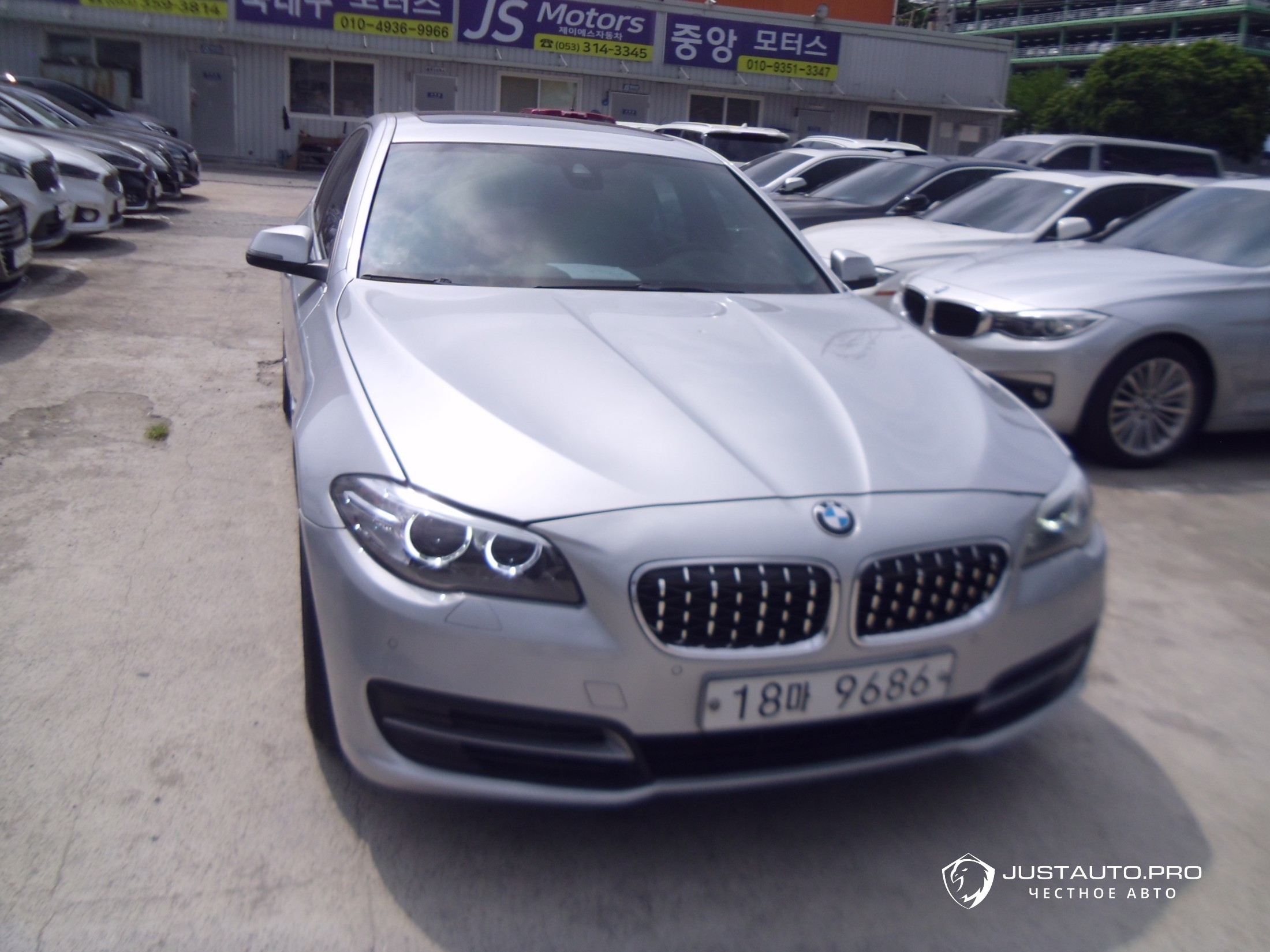 Автомобиль BMW 5-Series