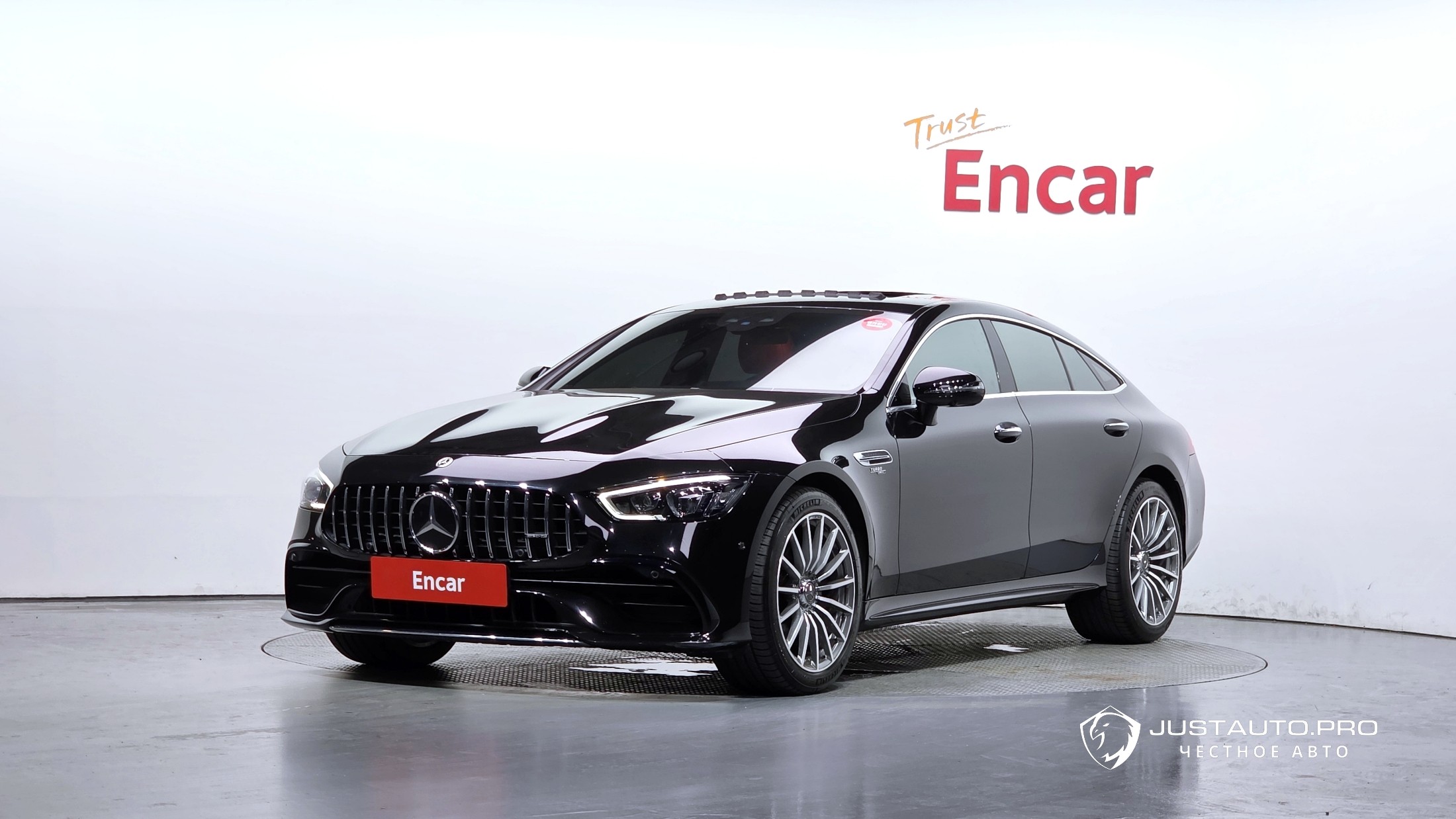 Автомобиль Mercedes-Benz AMG GT