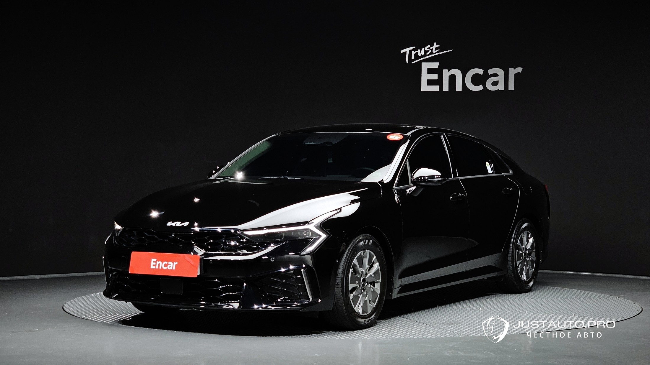 Автомобиль Kia K5
