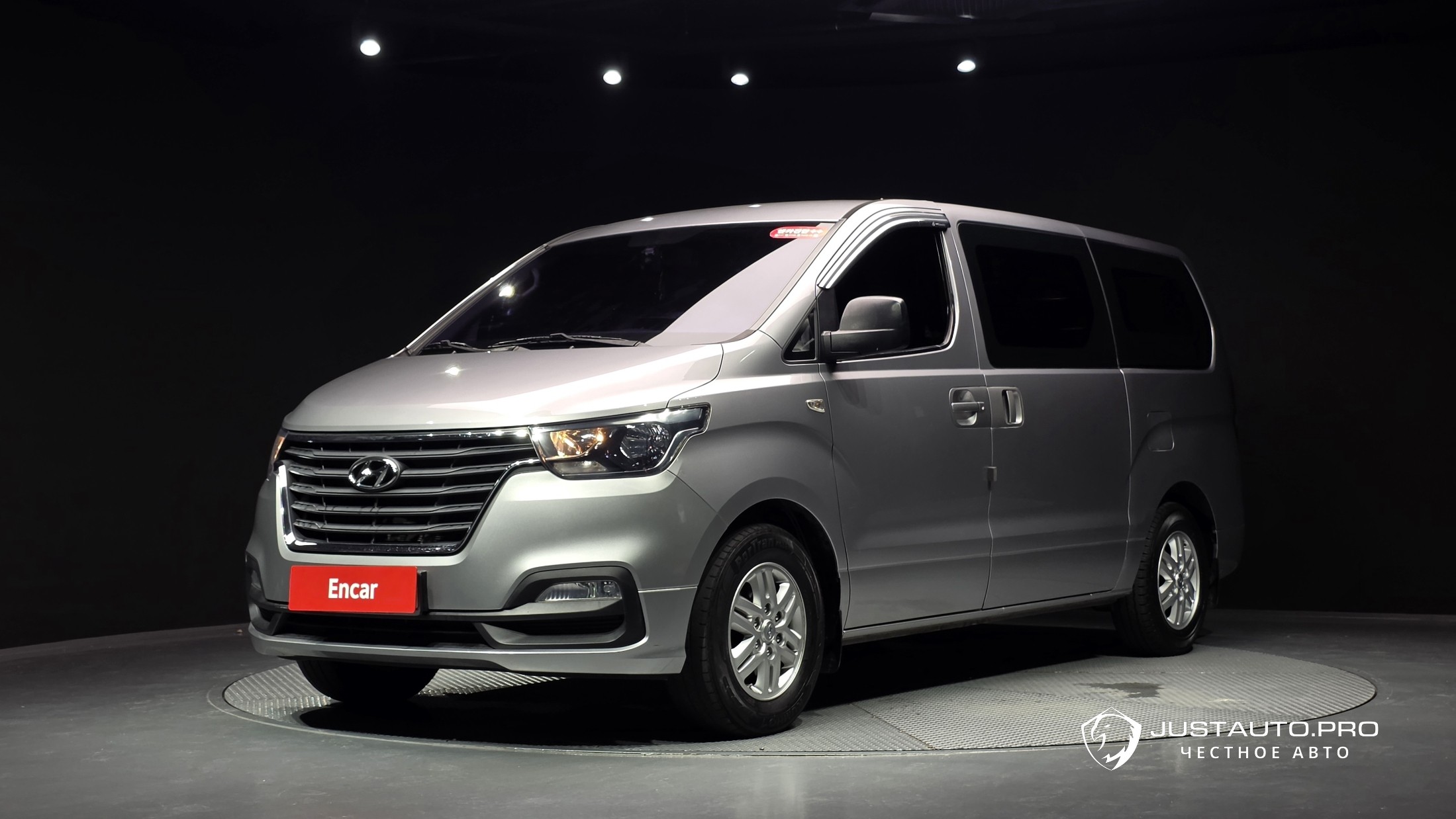 Автомобиль Hyundai Starex