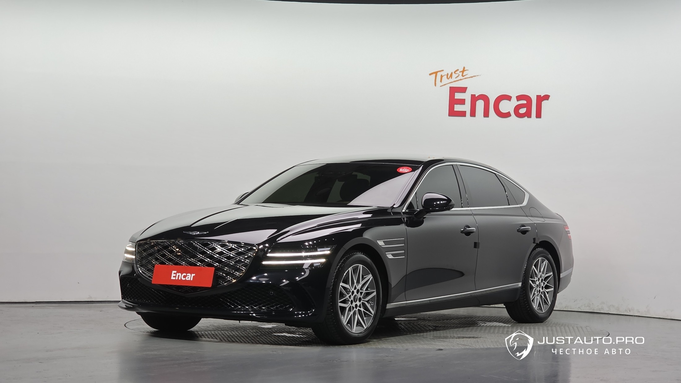 Автомобиль Genesis G80