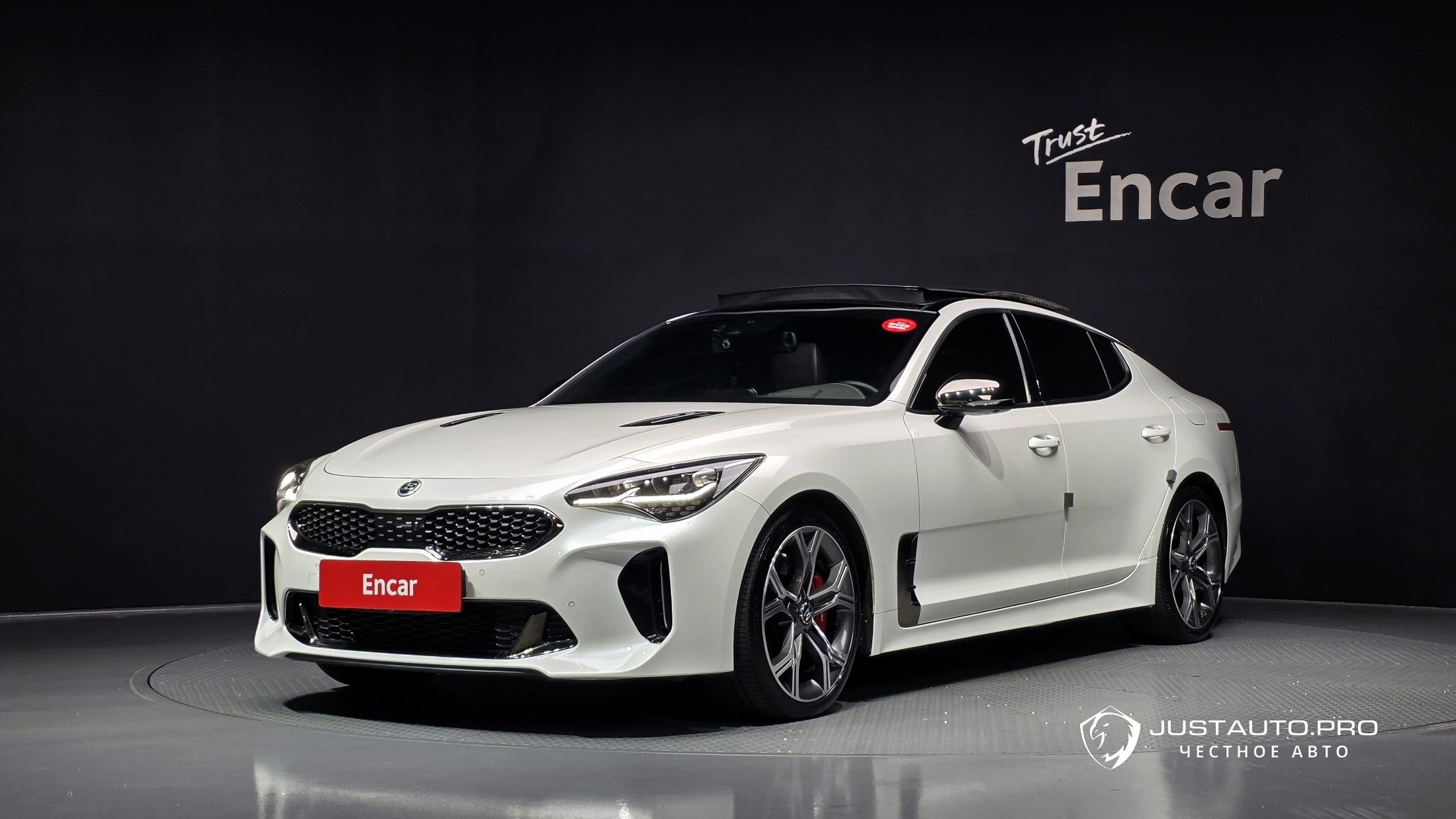 Автомобиль Kia Stinger