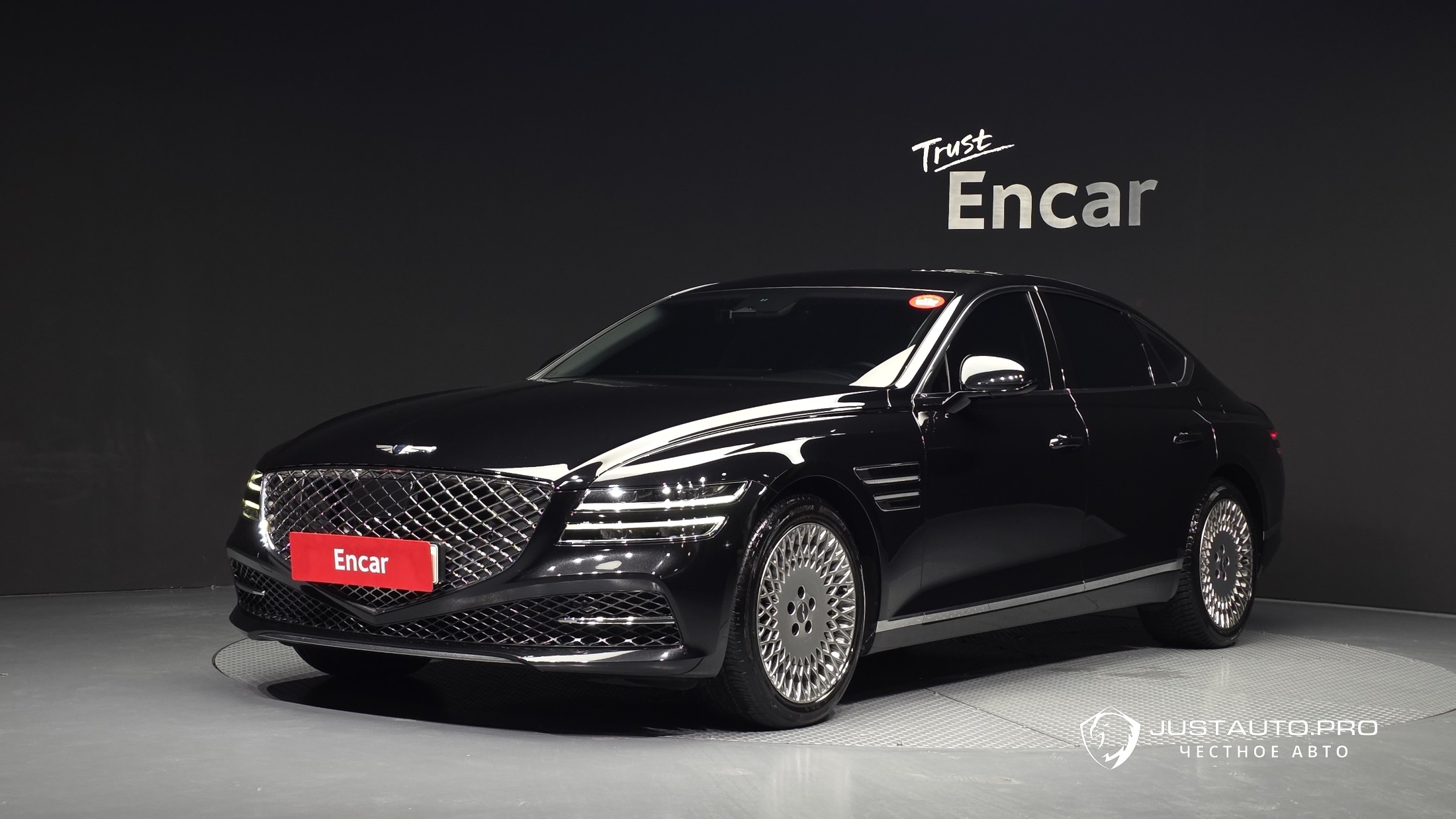 Автомобиль Genesis G80