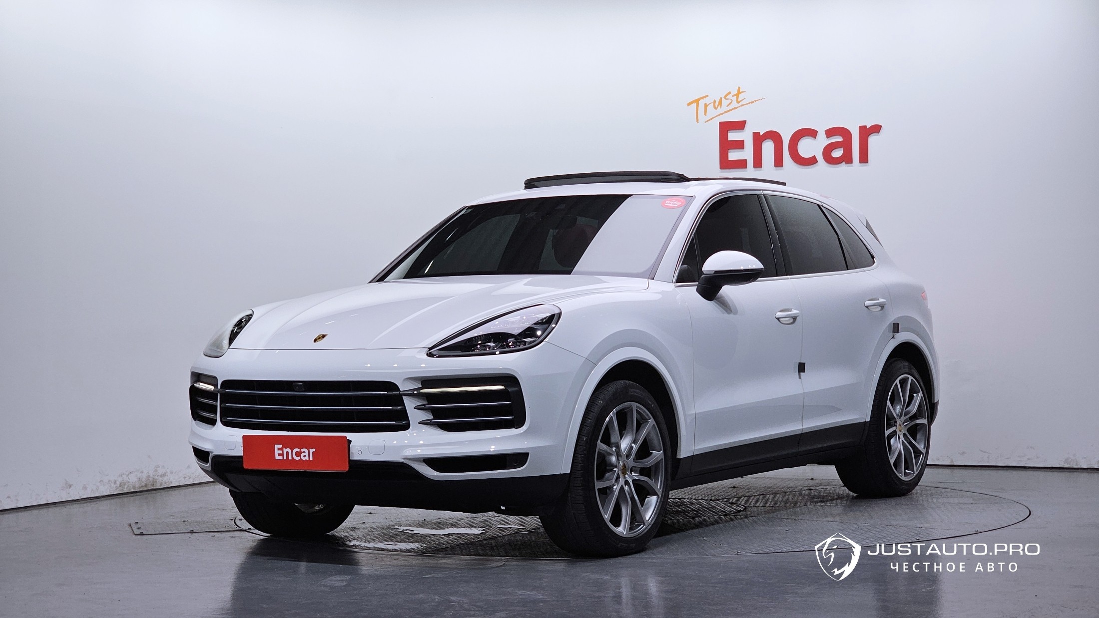 Автомобиль Porsche Cayenne