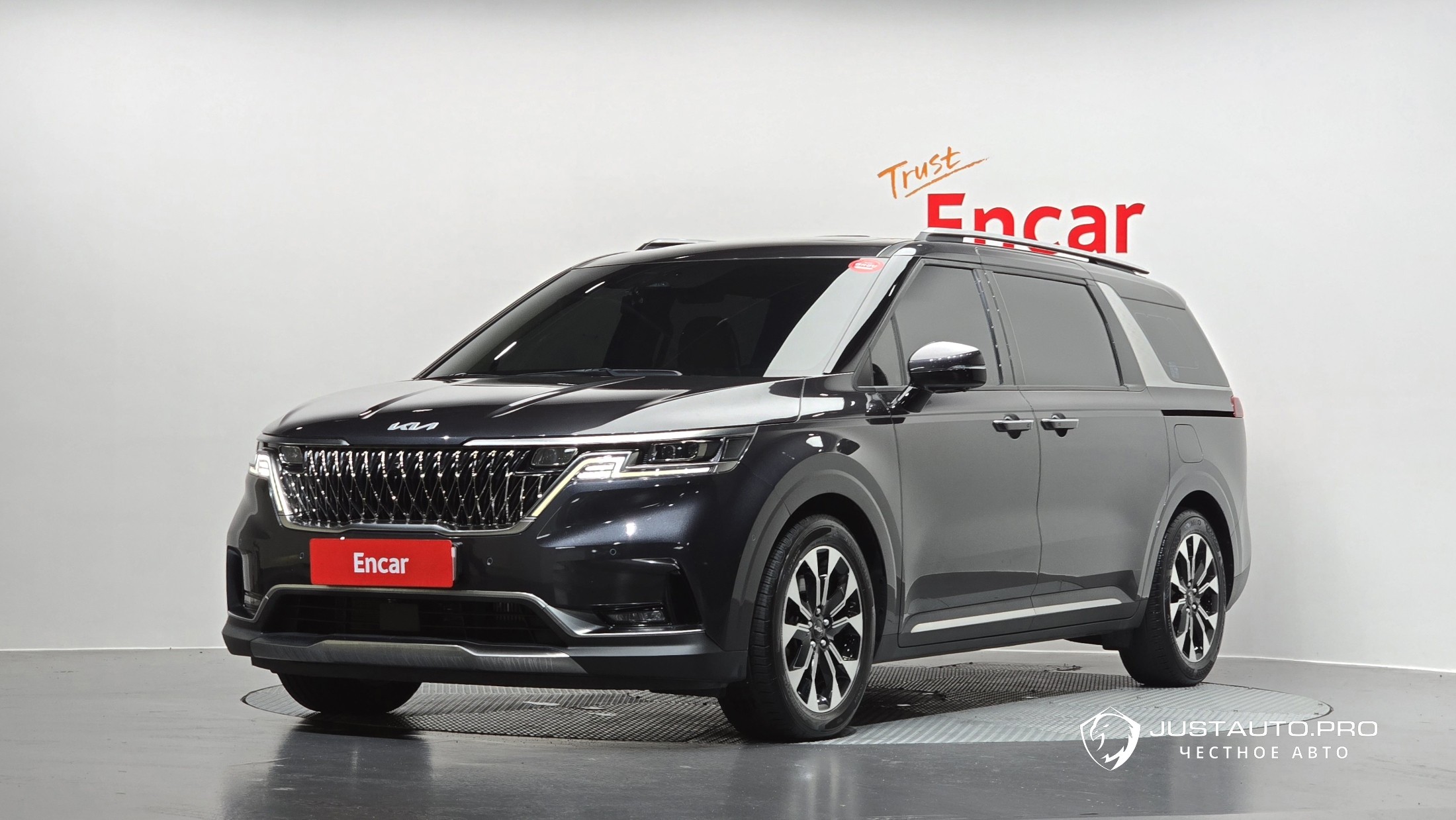 Автомобиль Kia Canival