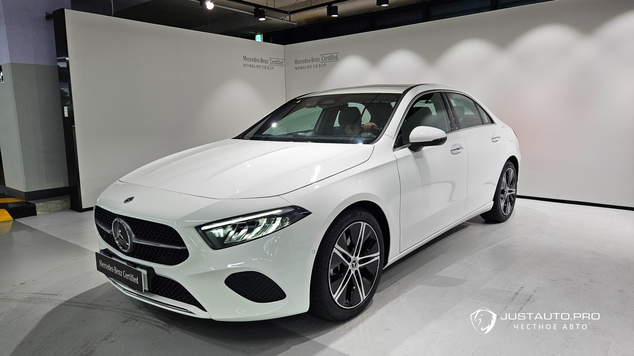 Автомобиль Mercedes-Benz A-Class