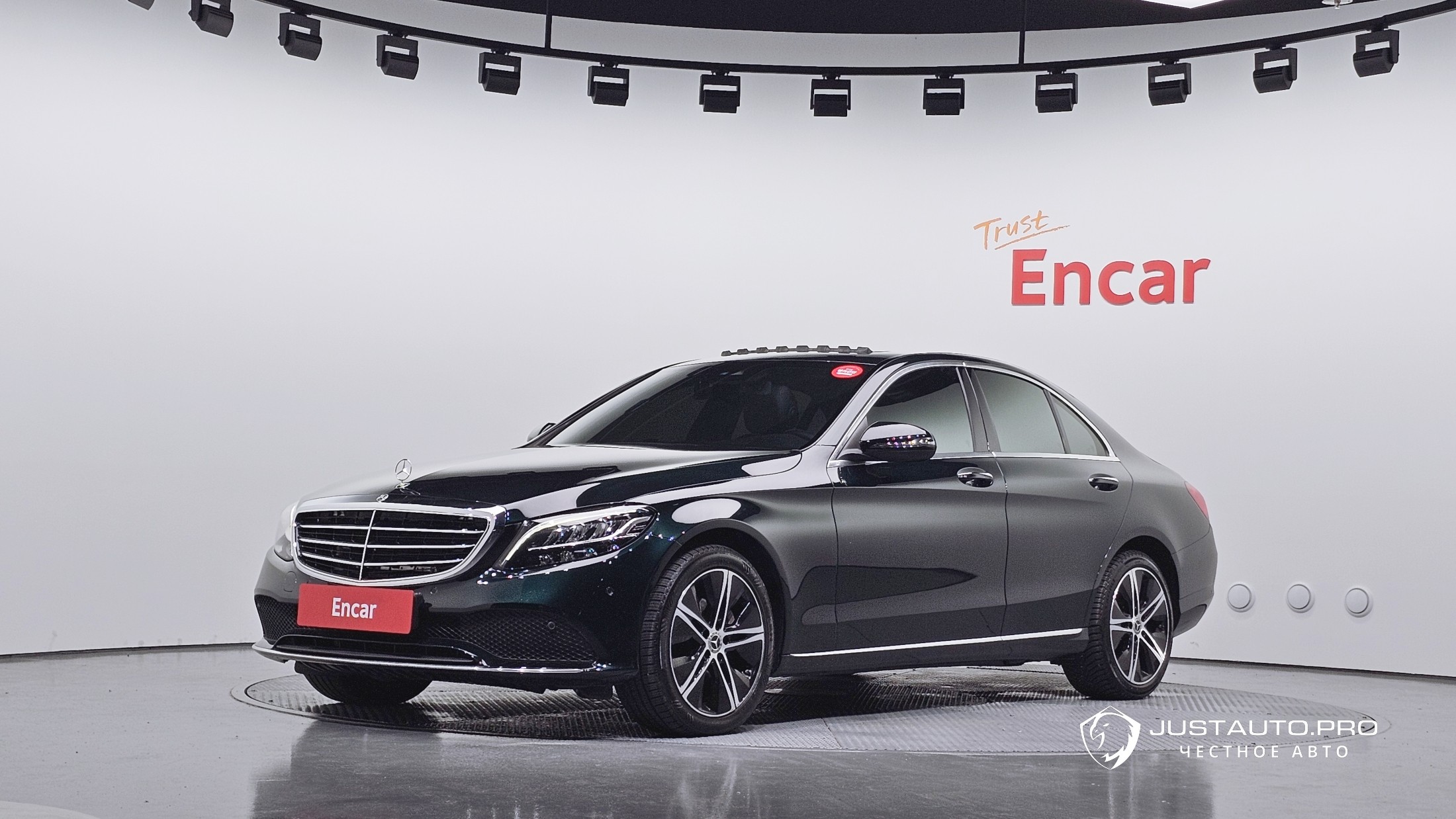 Автомобиль Mercedes-Benz C-Class