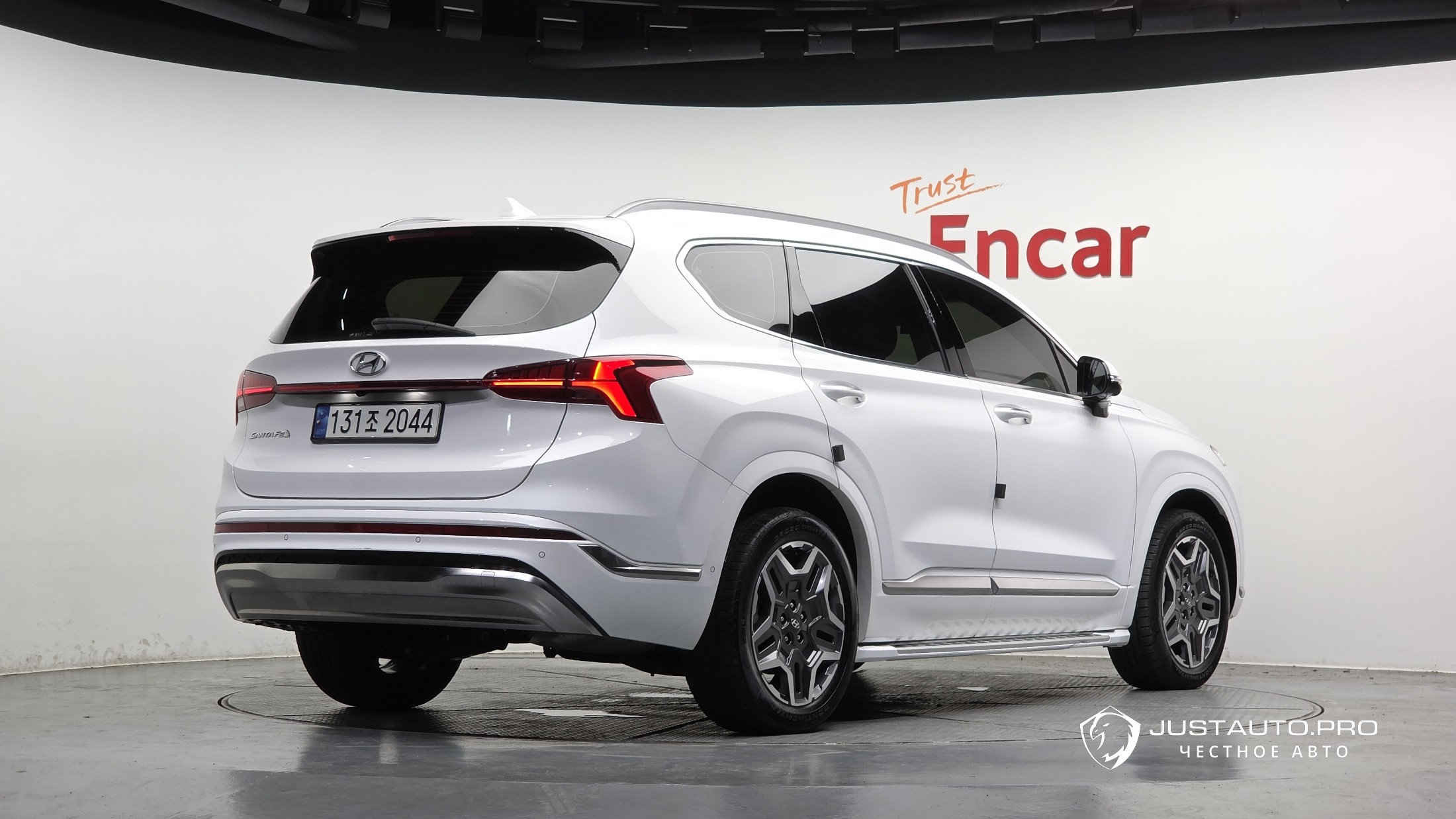 Автомобиль Hyundai Santafe