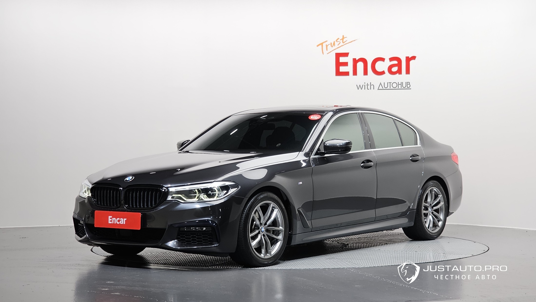 Автомобиль BMW 5-Series
