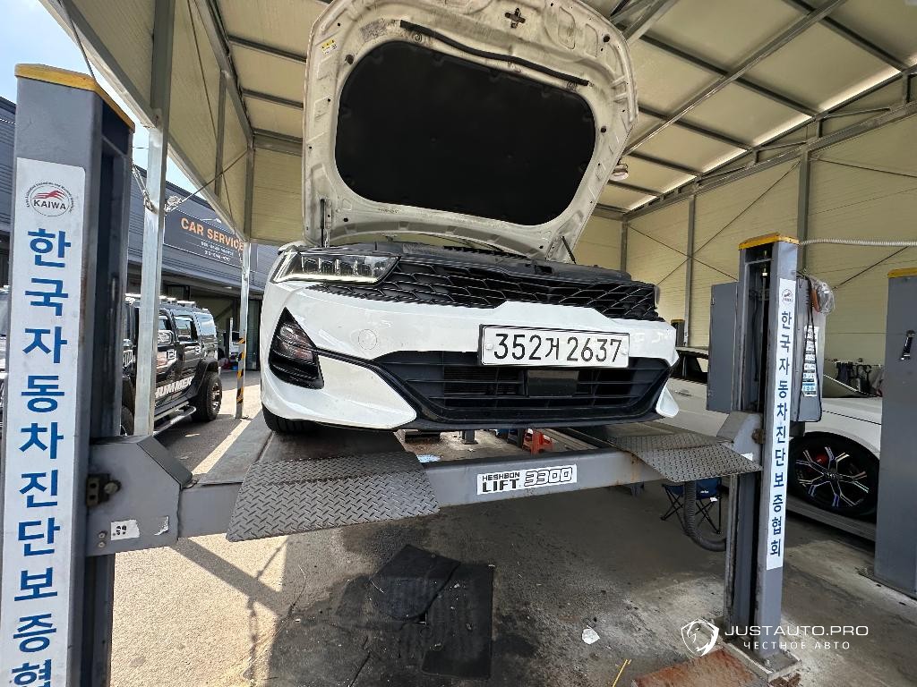 Автомобиль Kia K5