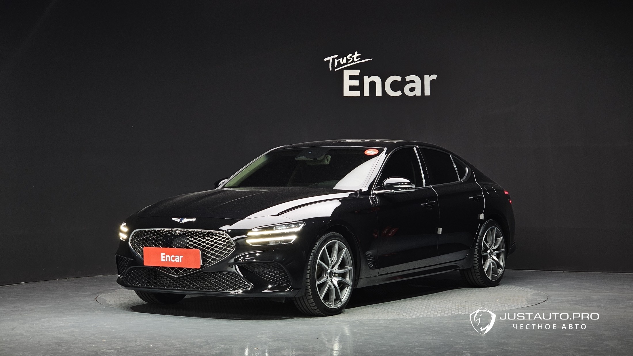 Автомобиль Genesis G70