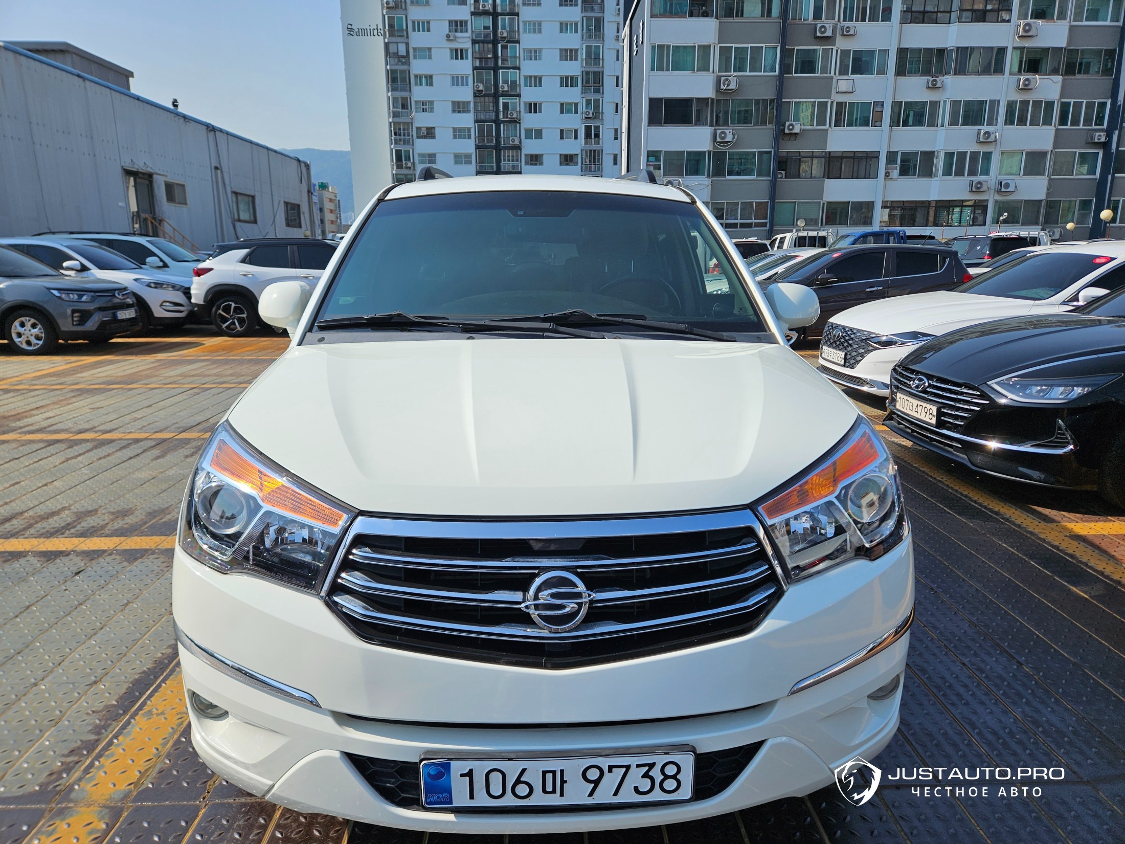 Автомобиль KG_Mobility_Ssangyong KORANDO