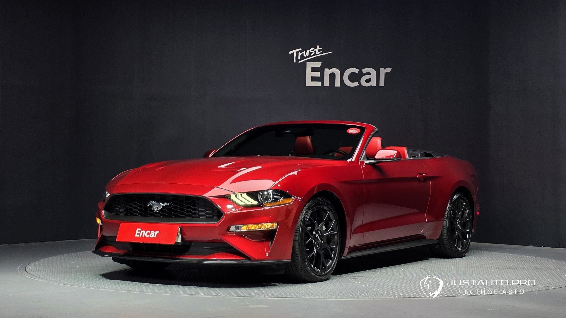 Автомобиль Ford Mustang